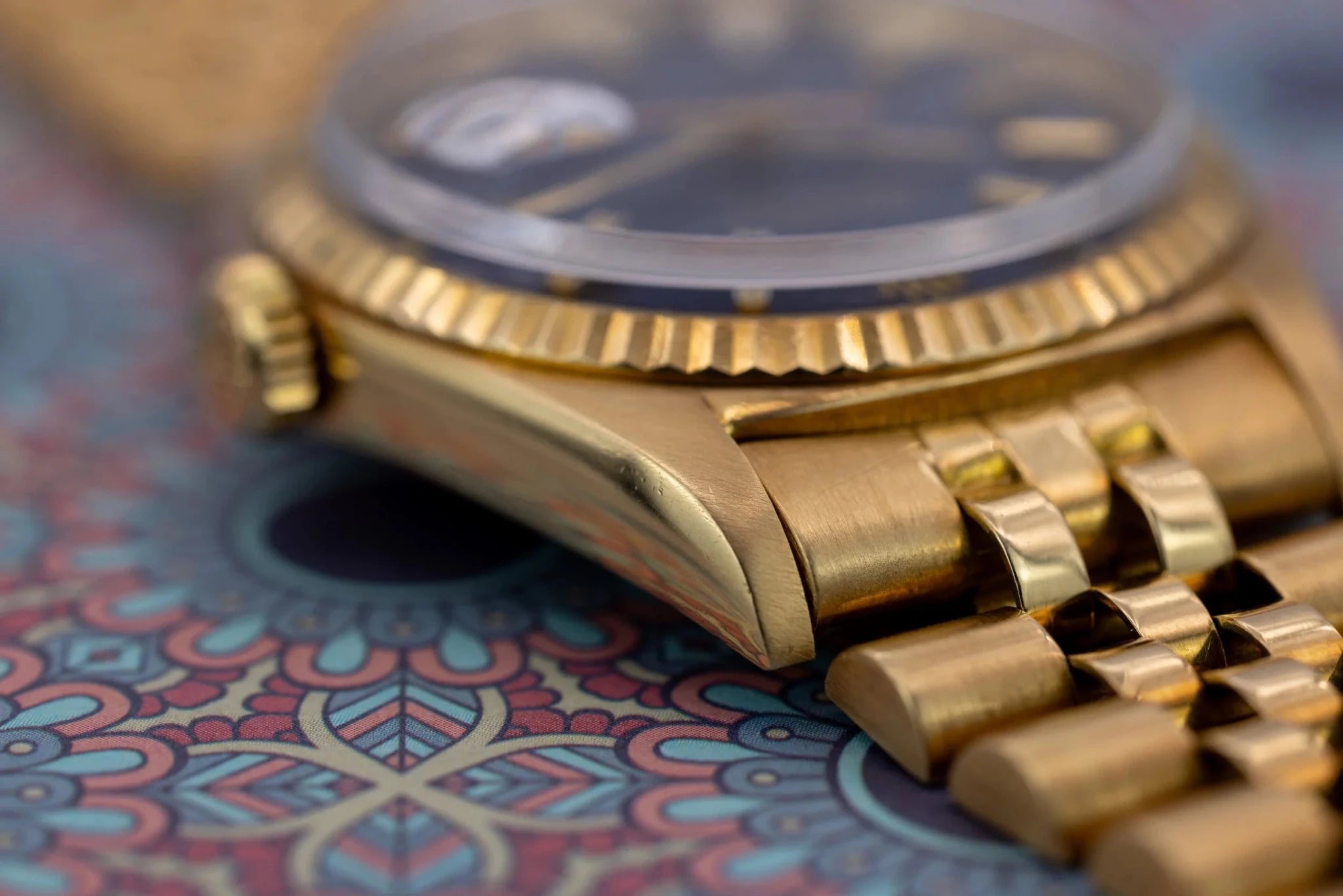 1970 Rolex Datejust Ref. 1601 | 18K YG | Dark Blue Sunburst Pie-Pan Dial - Sierra Time Co