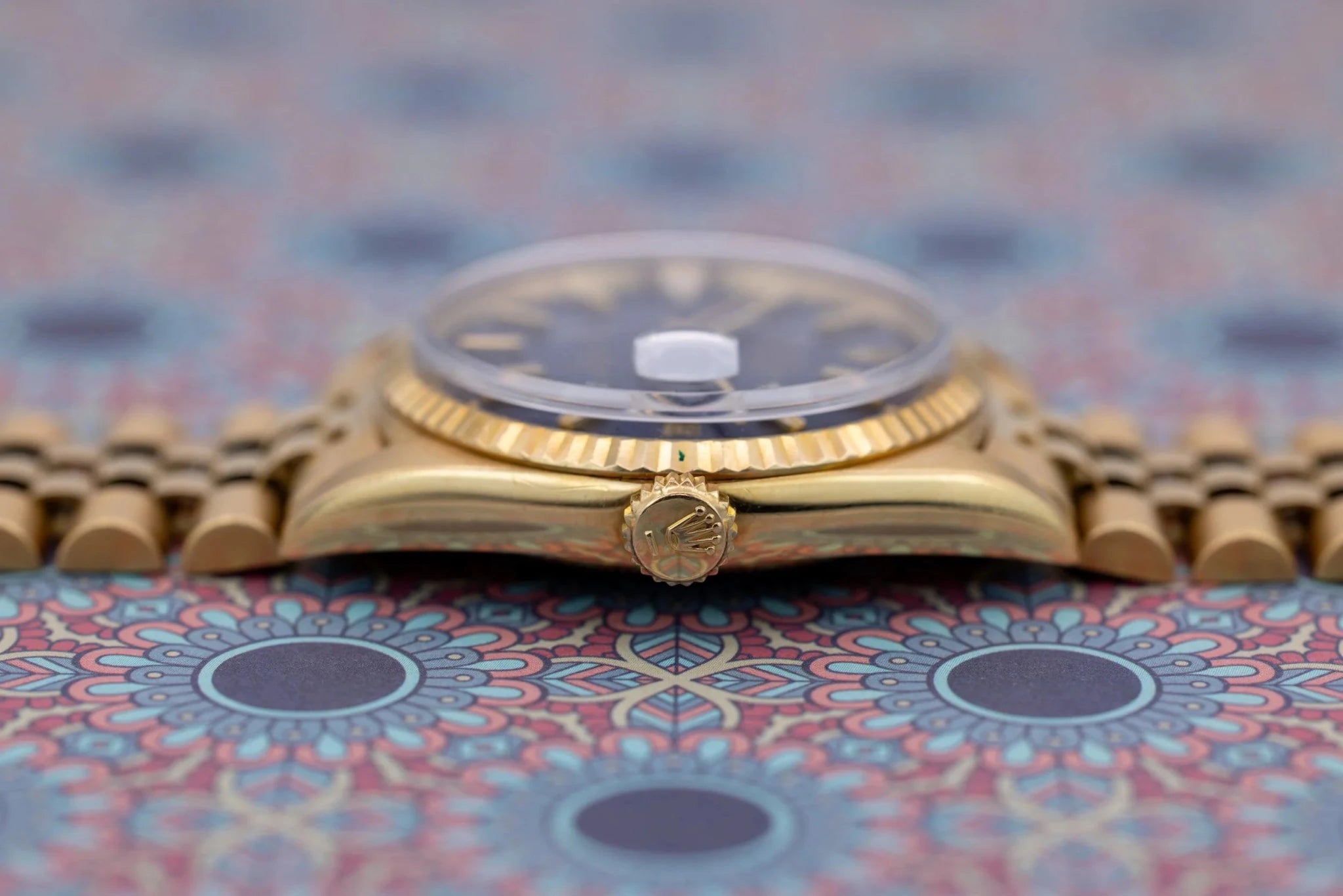 1970 Rolex Datejust Ref. 1601 | 18K YG | Dark Blue Sunburst Pie-Pan Dial - Sierra Time Co