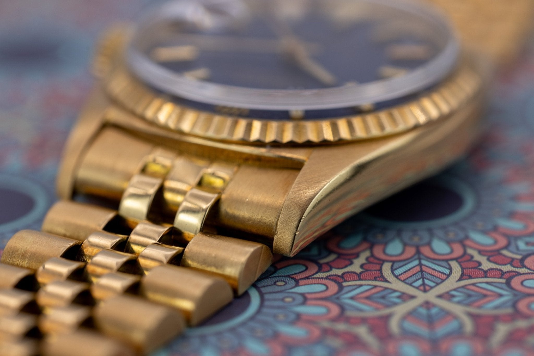 1970 Rolex Datejust Ref. 1601 | 18K YG | Dark Blue Sunburst Pie-Pan Dial - Sierra Time Co