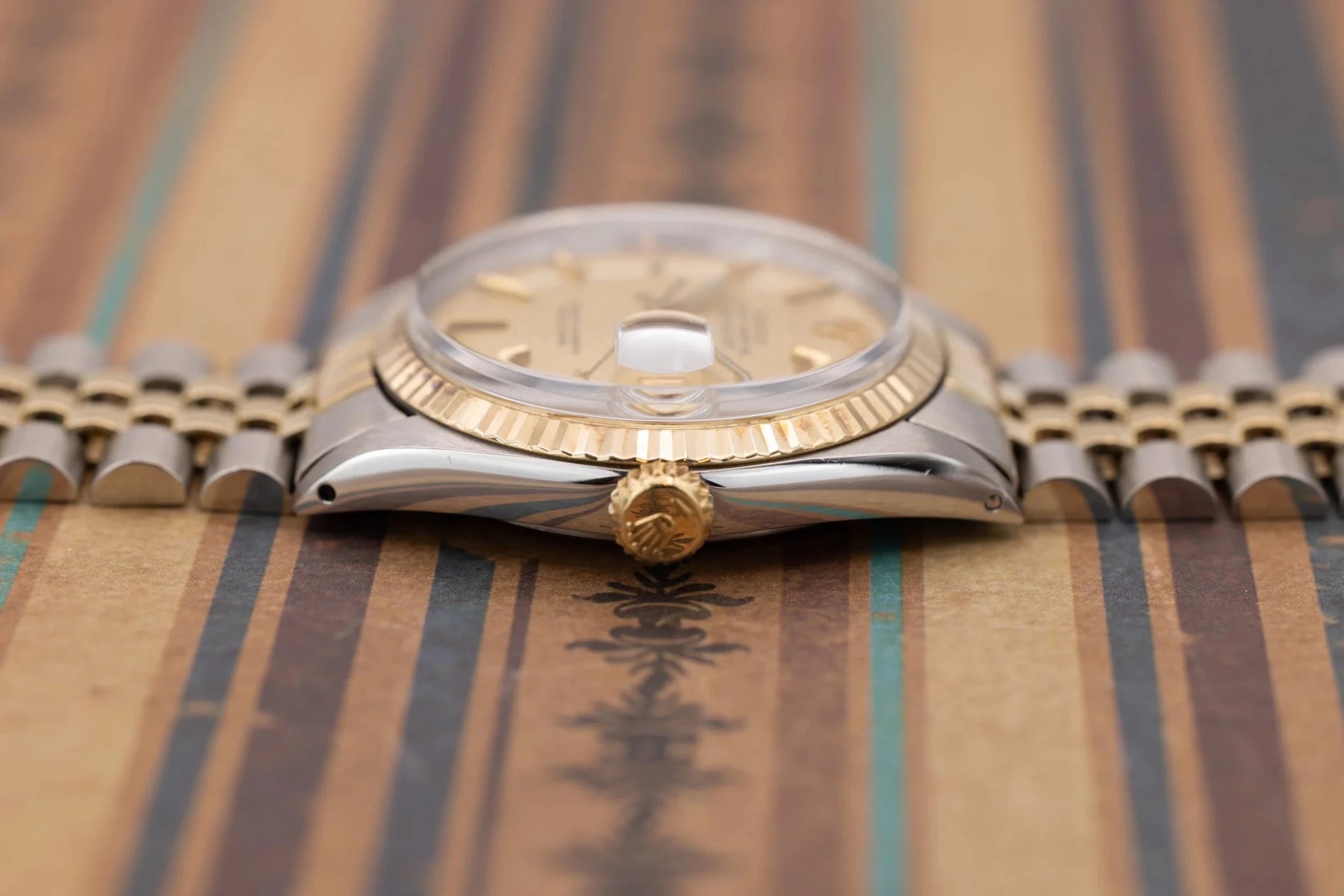 1978 Rolex Datejust Ref. 1601 | Champagne Linen Dial - Sierra Time Co