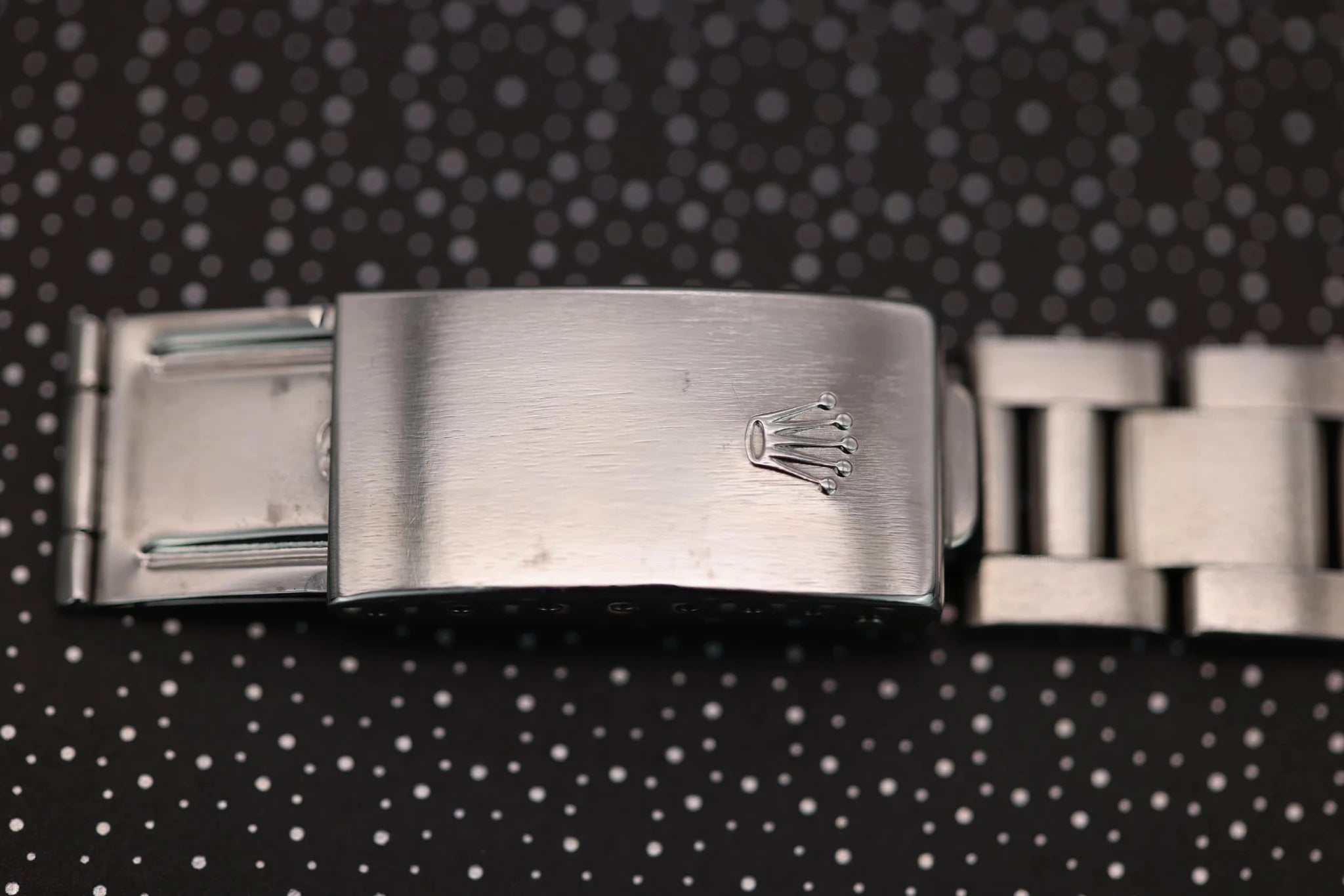 1981 Rolex Date Ref. 1500 | Navy Blue Dial - Sierra Time Co