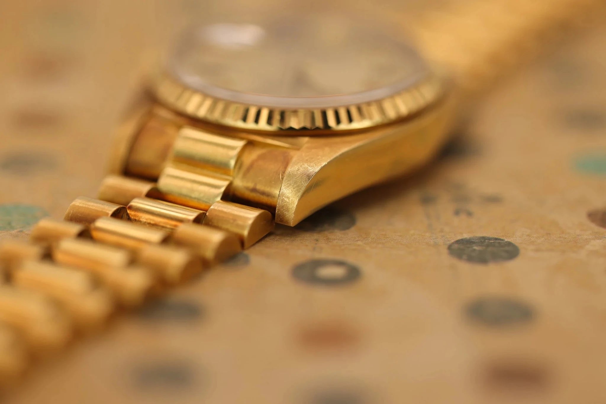 1982 Rolex Day-Date Ref. 18038 | Unpolished Fat-Case | Champagne Dial - Sierra Time Co