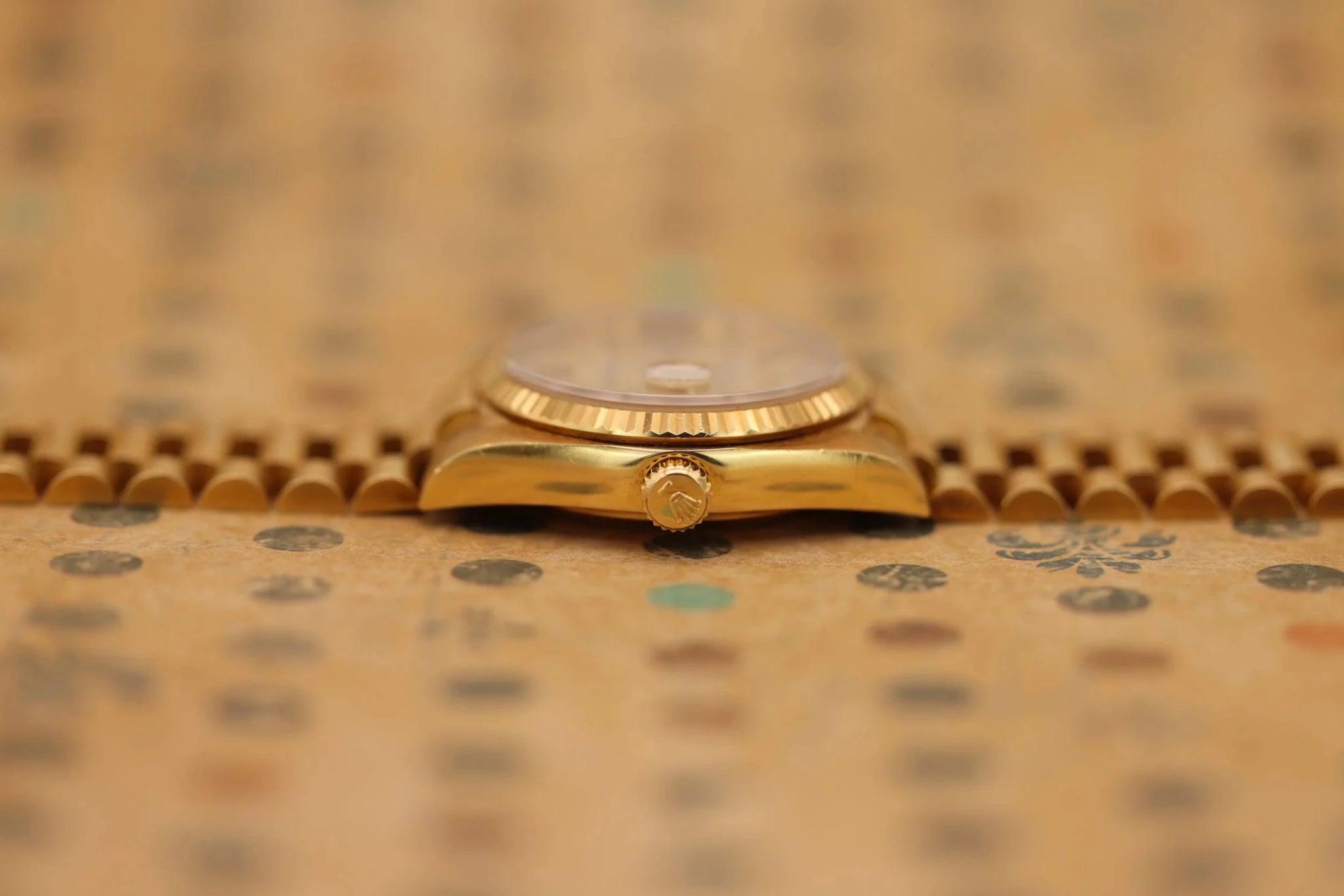 1982 Rolex Day-Date Ref. 18038 | Unpolished Fat-Case | Champagne Dial - Sierra Time Co