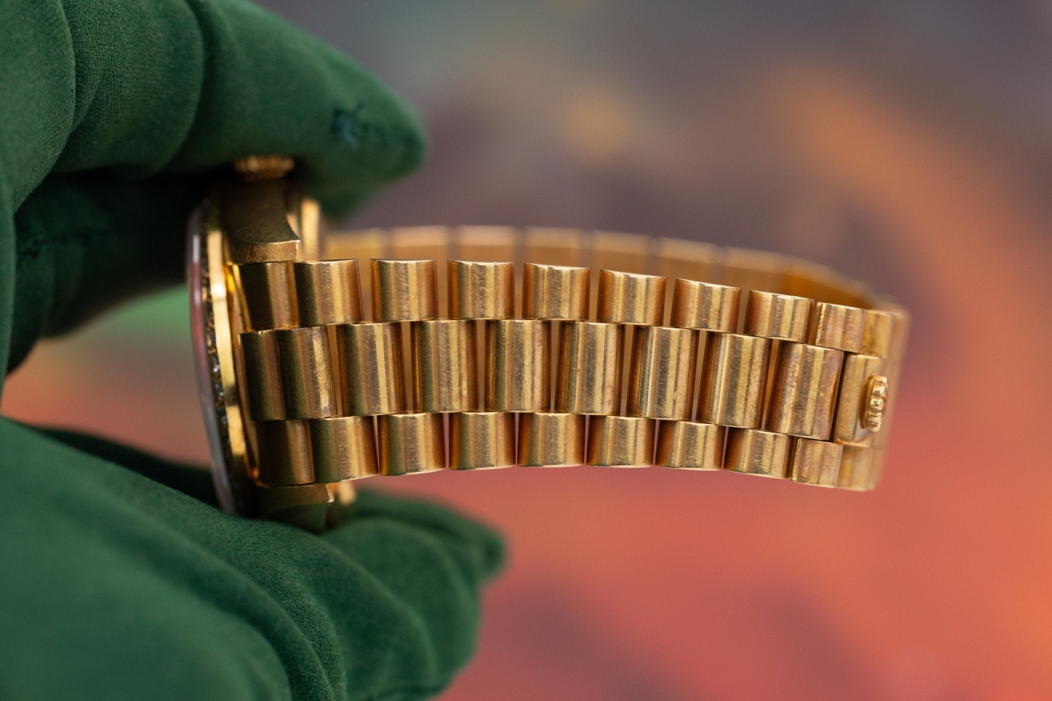 1986 Rolex Day-Date Ref. 18048A | Champagne Dial | Diamond Dial and Bezel - Sierra Time Co