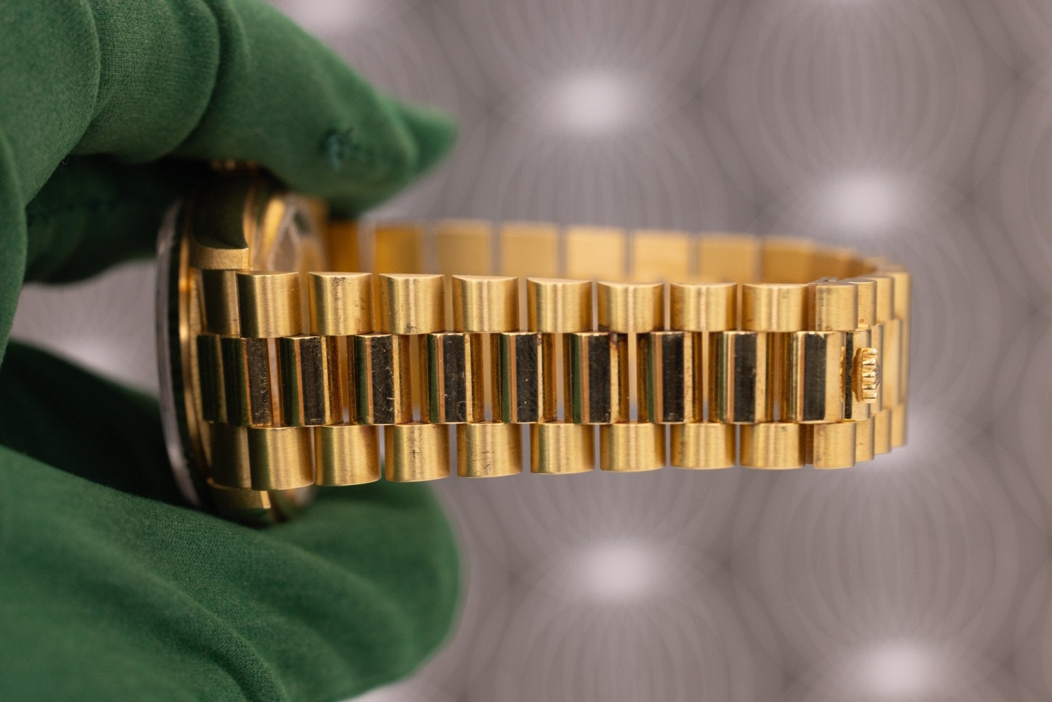 1988 Rolex Day-Date Ref. 18238 | Mint Condition | Champagne Dial - Sierra Time Co