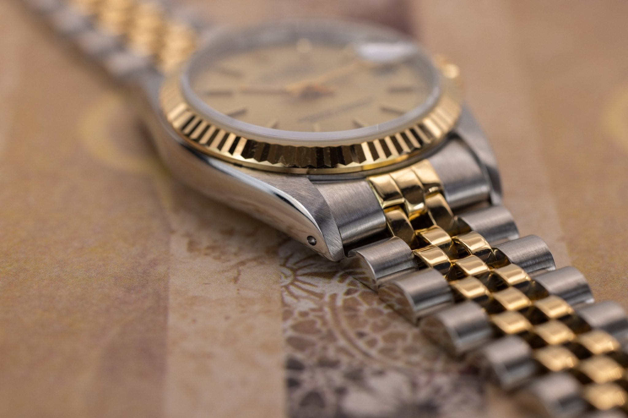 1989 Rolex Ladies Datejust Ref. 68273 | 31mm | Champagne Dial - Sierra Time Co