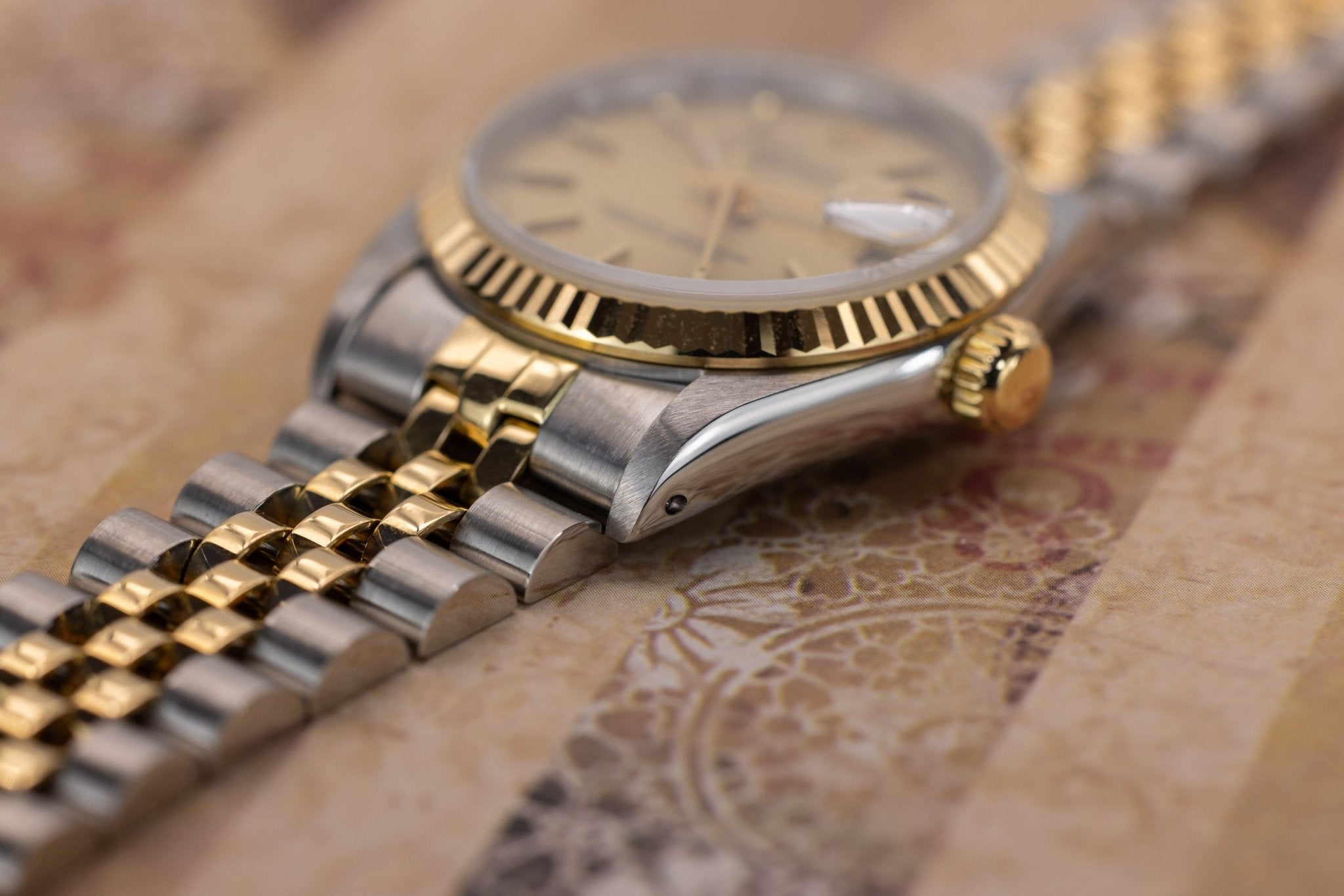 1989 Rolex Ladies Datejust Ref. 68273 | 31mm | Champagne Dial - Sierra Time Co