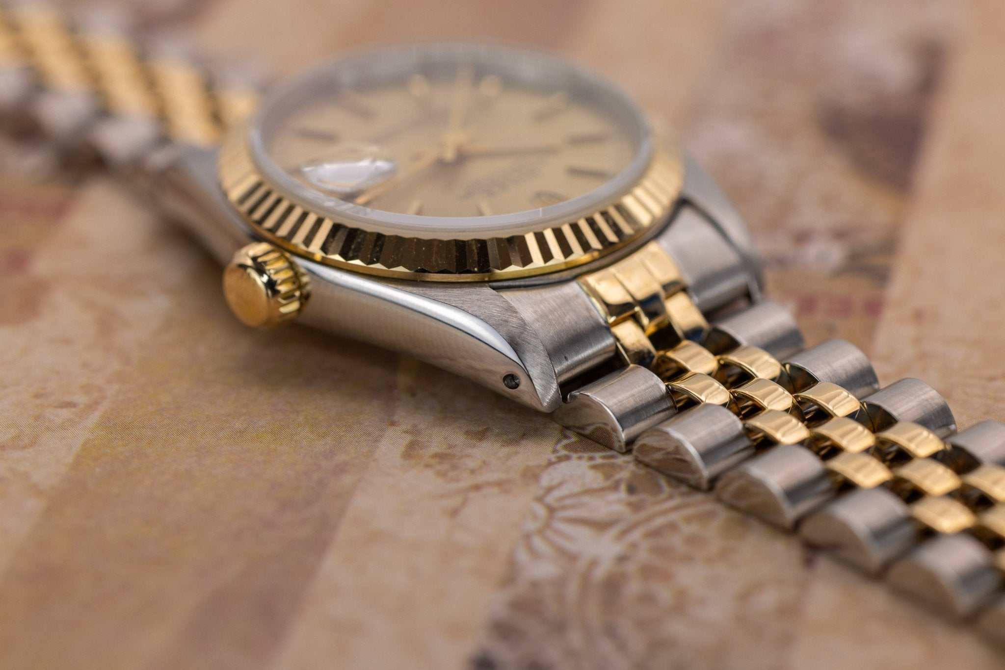 1989 Rolex Ladies Datejust Ref. 68273 | 31mm | Champagne Dial - Sierra Time Co