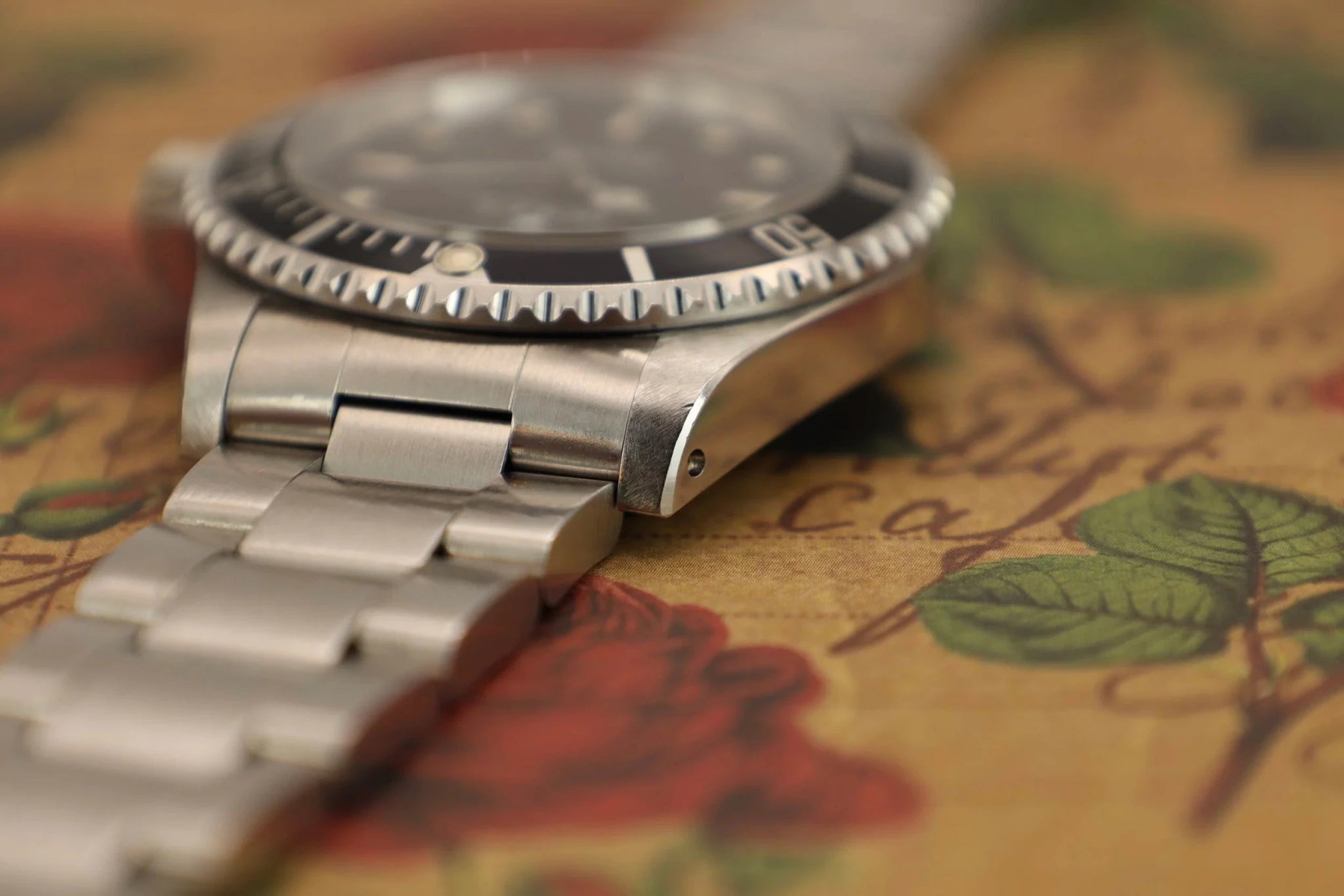 1990 Rolex Submariner Ref. 14060 | Creamy Patina | Box and Papers - Sierra Time Co