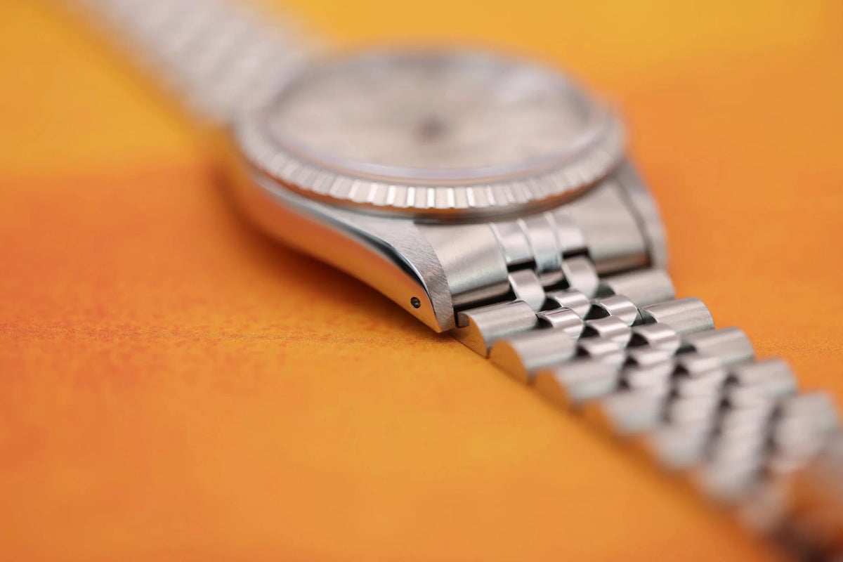 1991 Rolex Datejust Ref. 16220 | Silver Dial - Sierra Time Co