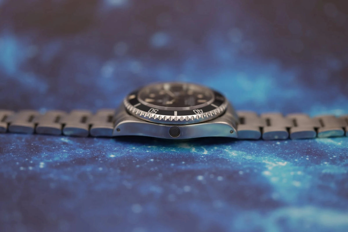 1991 Rolex Sea Dweller Ref. 16600 | Navy Insert | Creamy Patina - Sierra Time Co