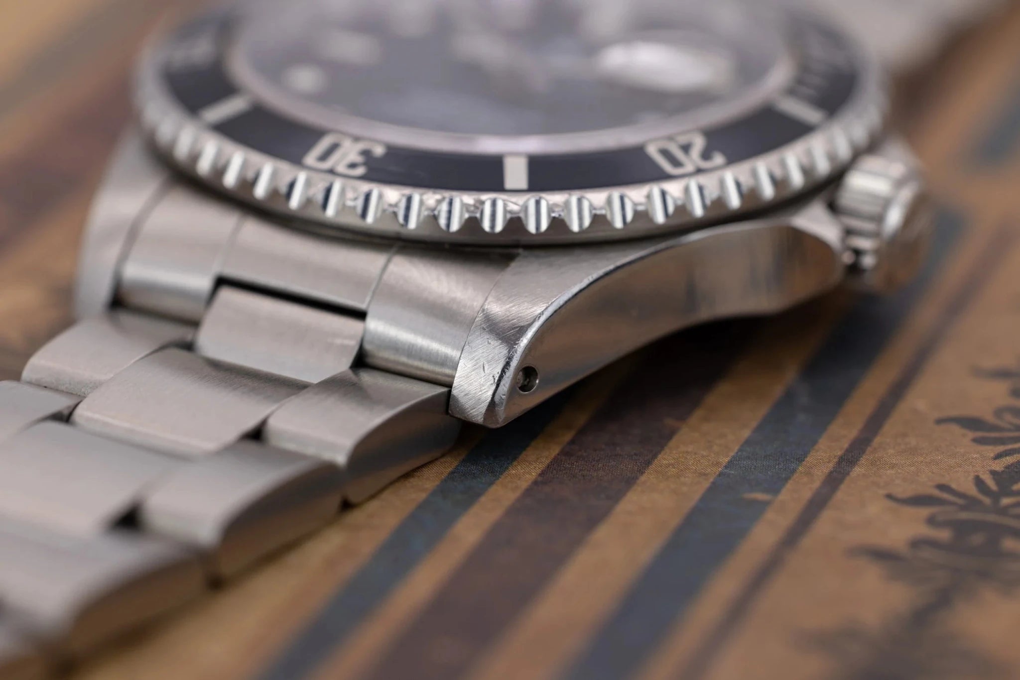 1991 Rolex Submariner Date Ref. 16610 | Tritium Dial | Navy Blue Bezel - Sierra Time Co