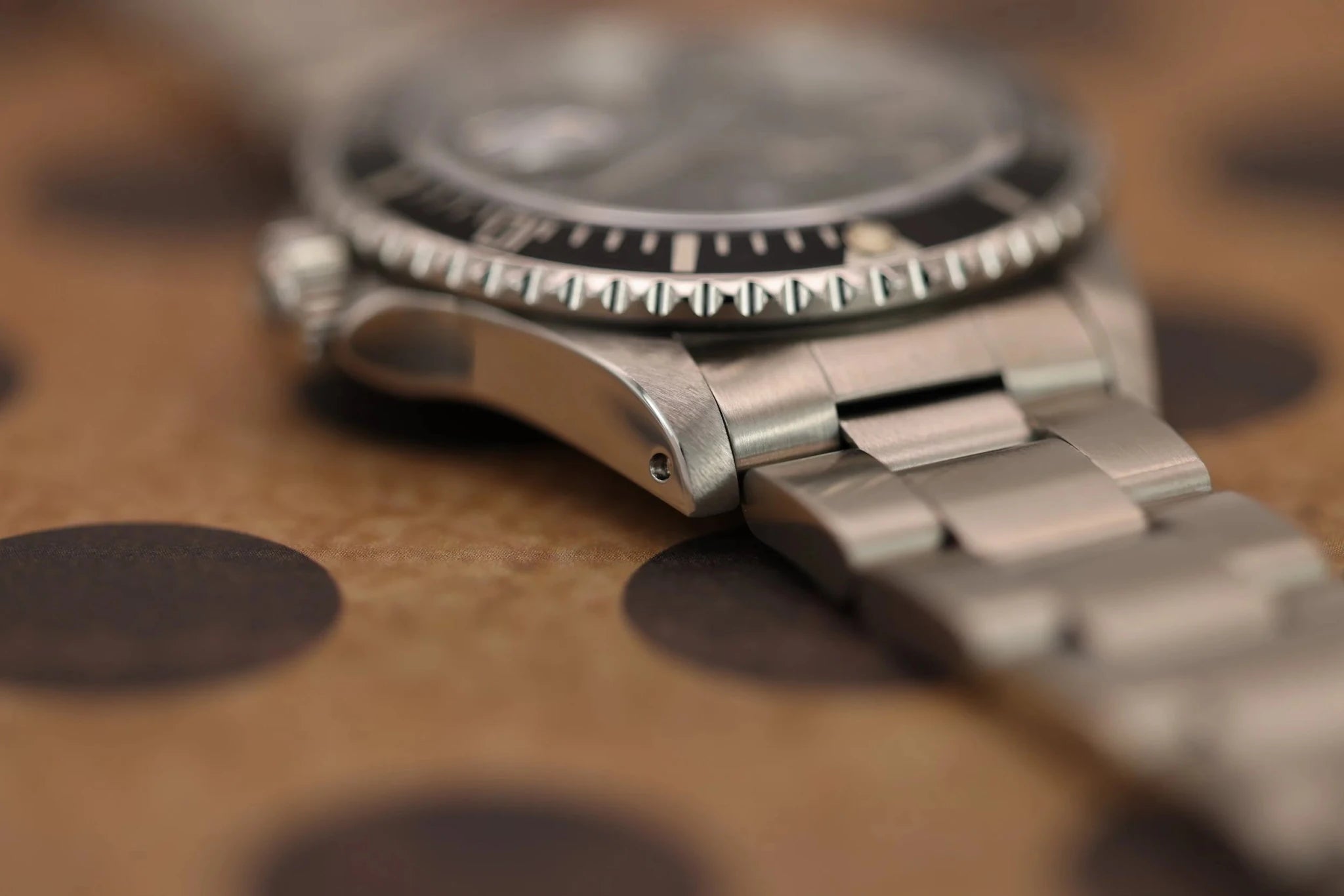 1991 Rolex Submariner Ref. 16610 | Creamy Patina | Box and Papers - Sierra Time Co