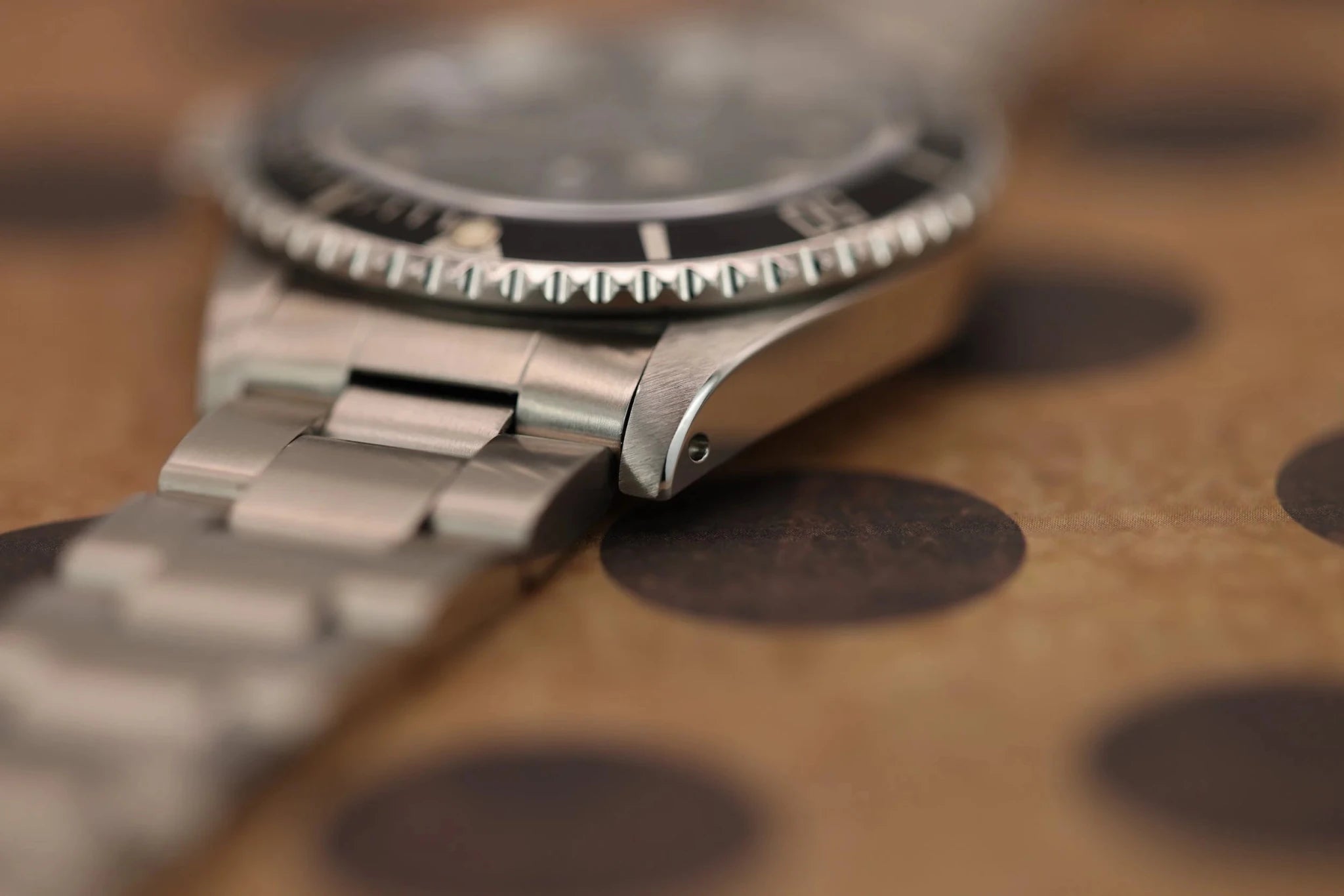 1991 Rolex Submariner Ref. 16610 | Creamy Patina | Box and Papers - Sierra Time Co