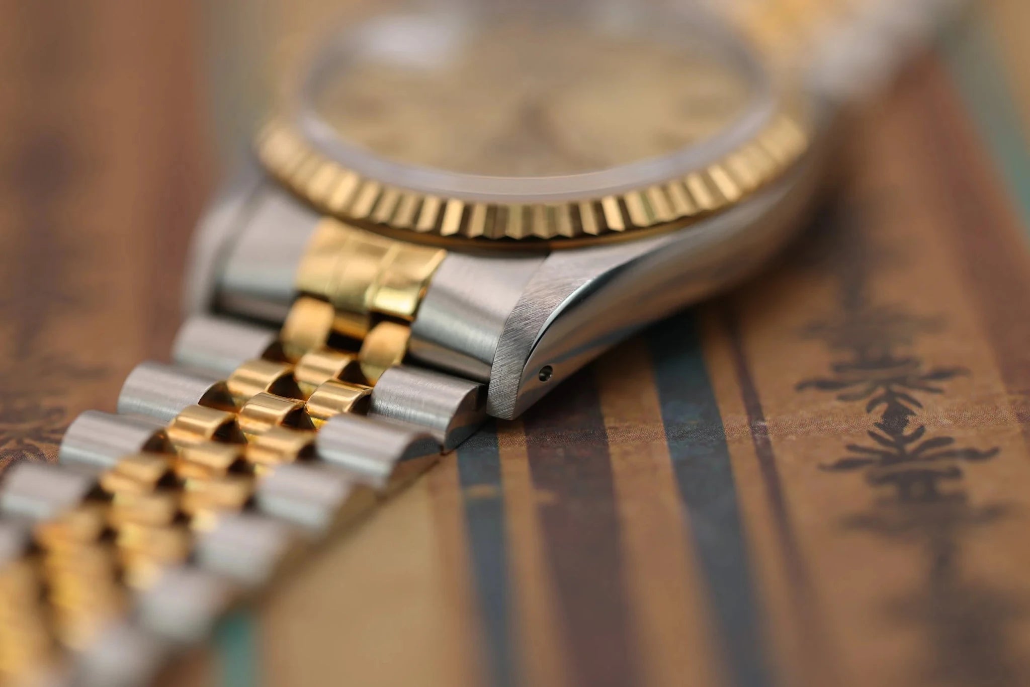 1993 Rolex Datejust Ref. 16233 | Champagne Dial - Sierra Time Co