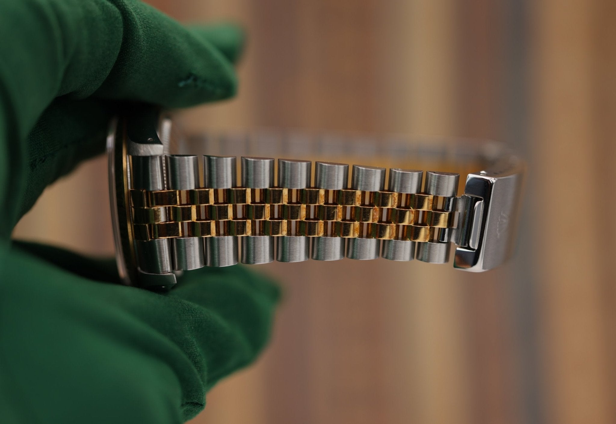 1993 Rolex Datejust Ref. 16233 | Champagne Dial - Sierra Time Co