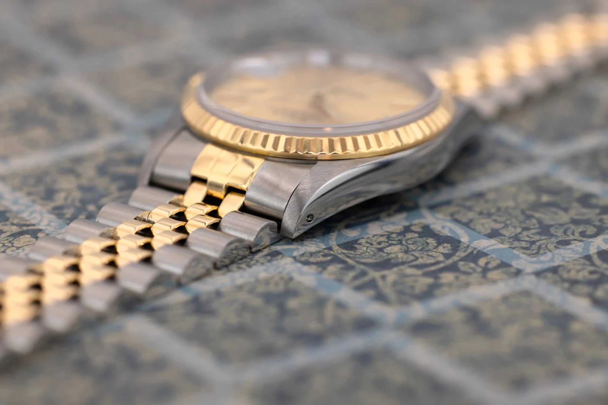 1993 Rolex Datejust Ref. 16233 | Champagne Dial | Box and Papers - Sierra Time Co