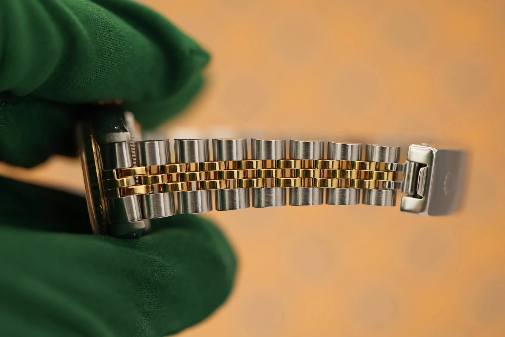 1993 Rolex Ladies Datejust Ref. 69173 | Champagne Dial | Full Set - Sierra Time Co