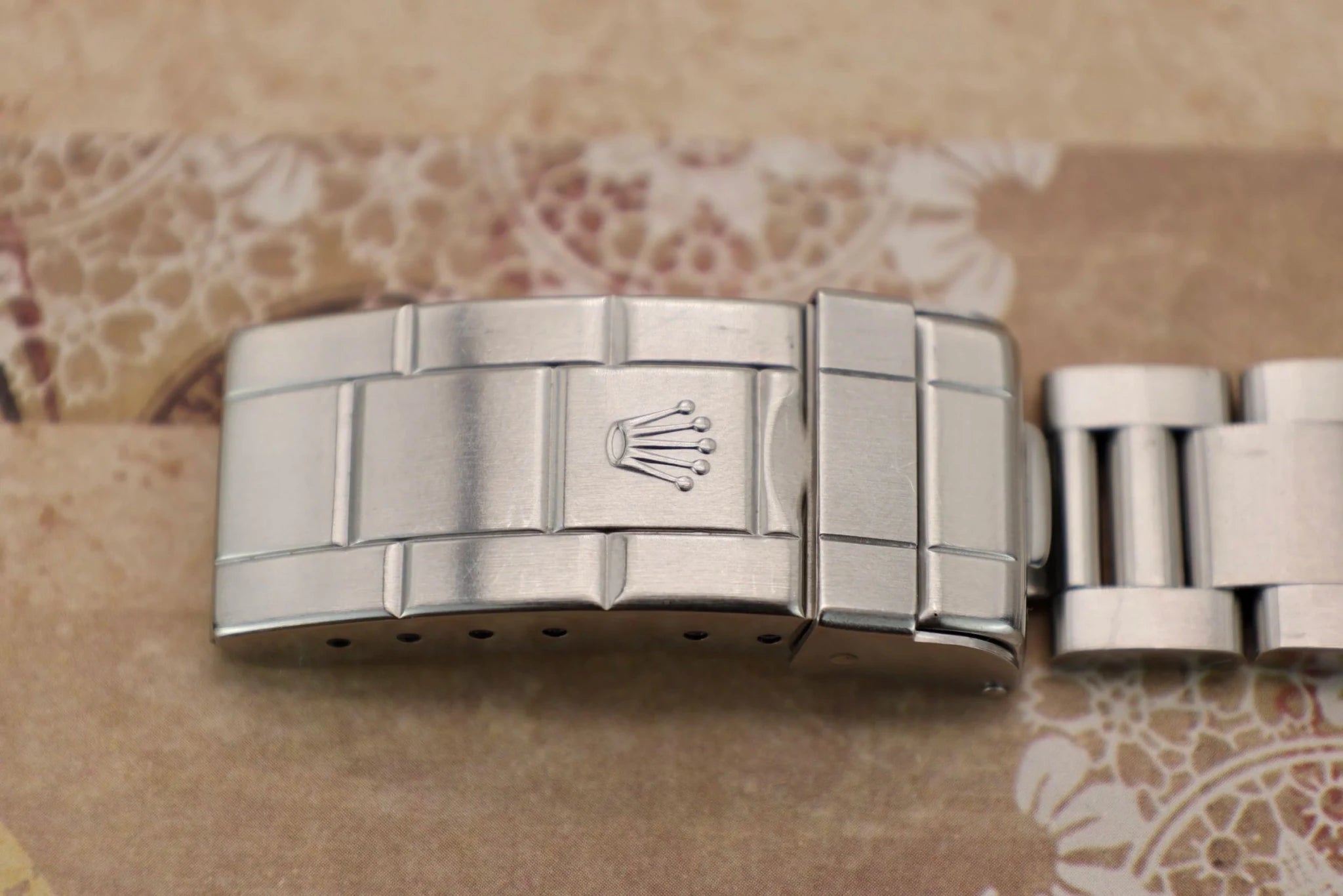 1993 Rolex Submariner Ref. 14060 | Creamy Tritium - Sierra Time Co