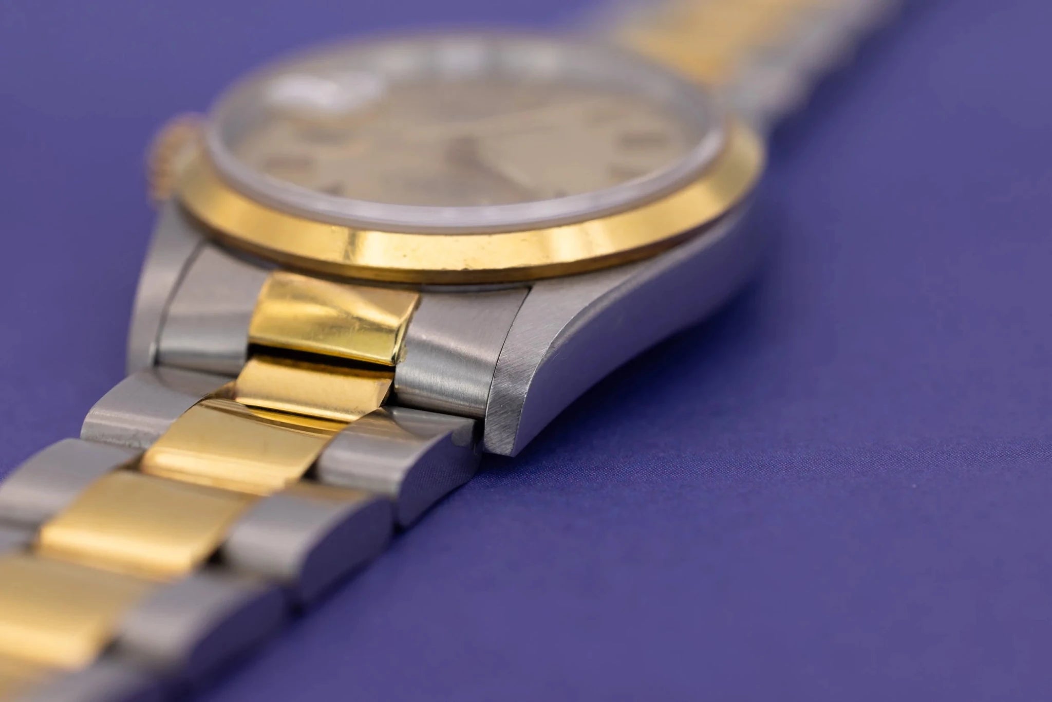 1994 Rolex Datejust Ref. 16203 | Oyster Bracelet | Champagne Stick Dial - Sierra Time Co