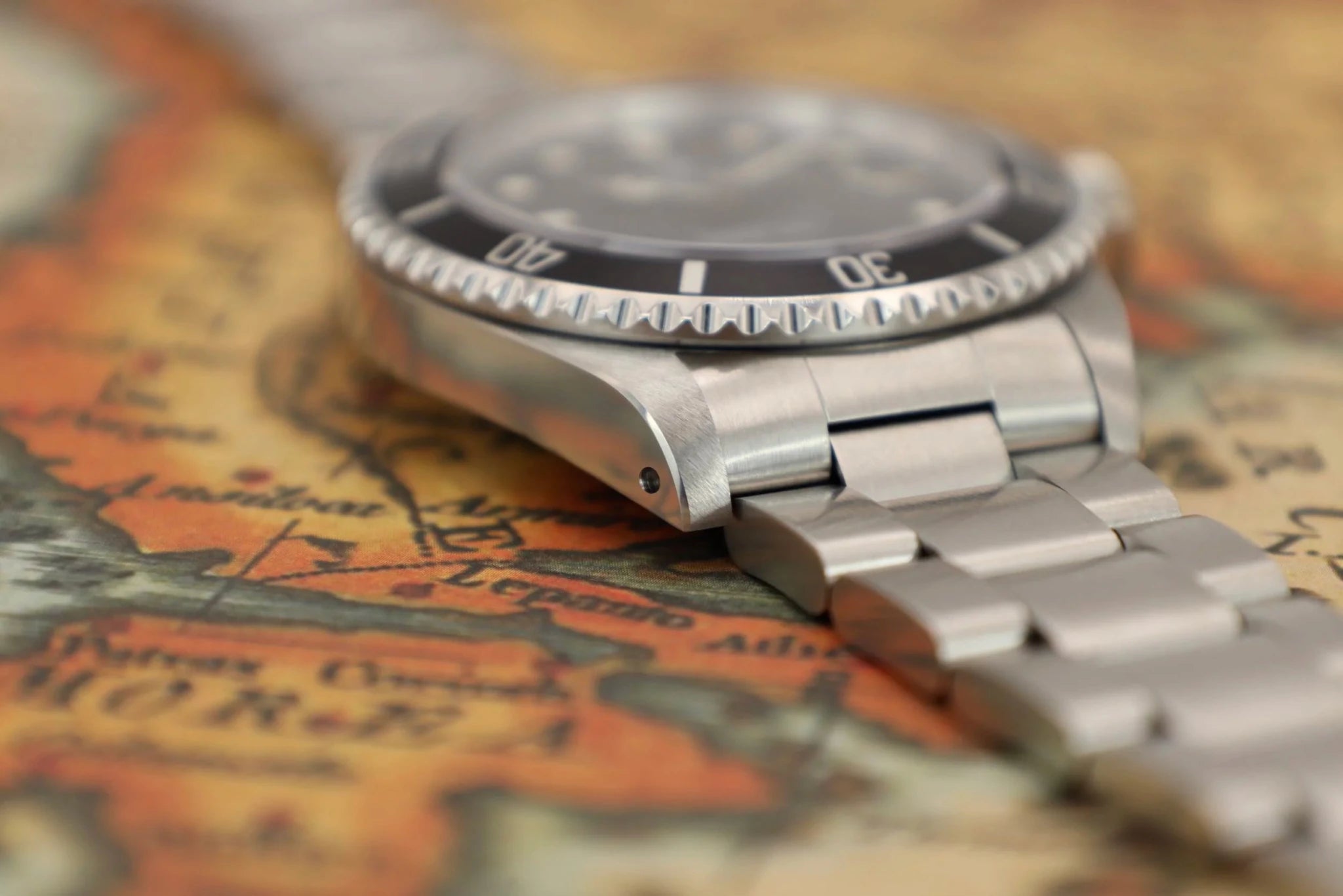1994 Rolex Submariner Ref. 14060 | Creamy Patina - Sierra Time Co