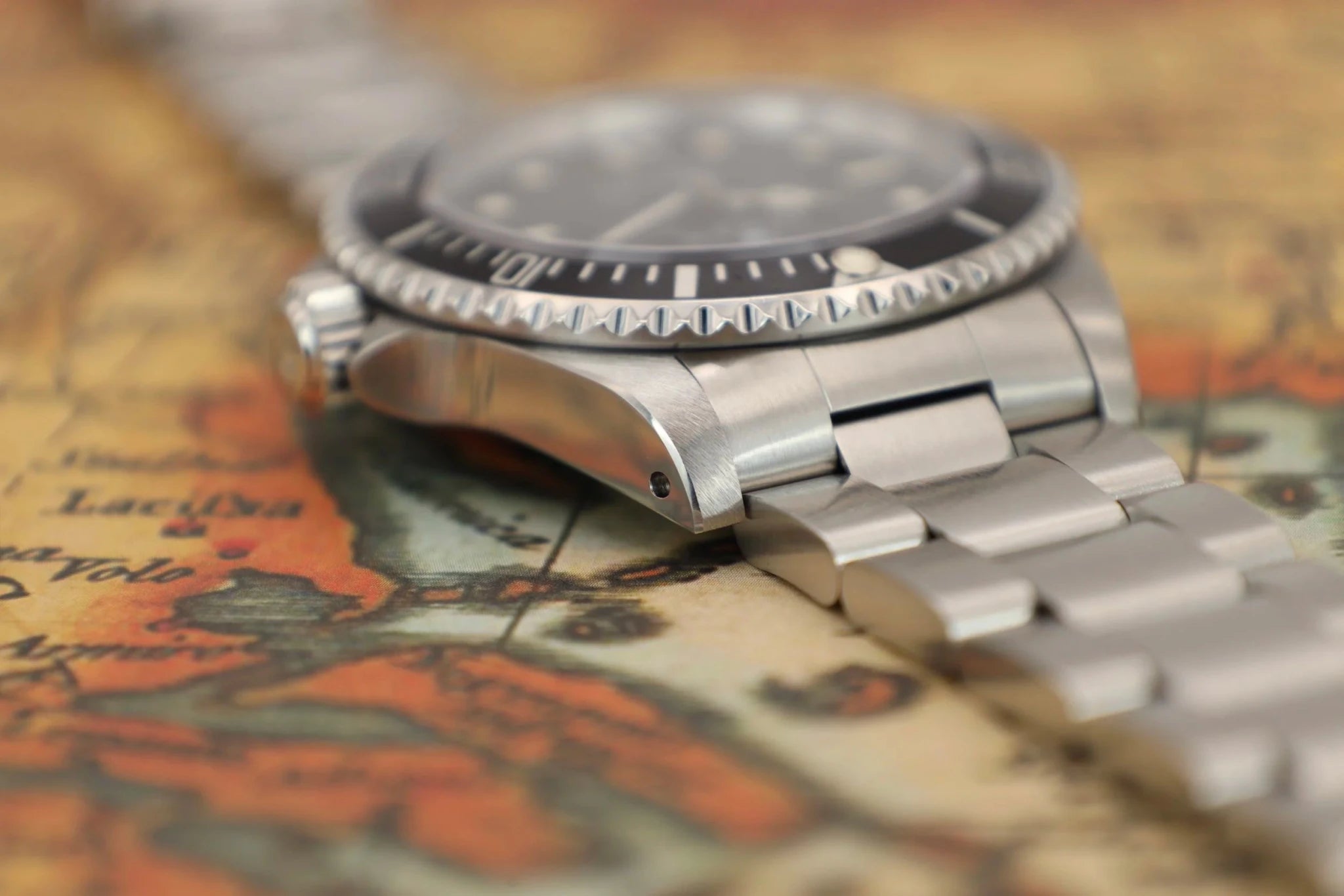 1994 Rolex Submariner Ref. 14060 | Creamy Patina - Sierra Time Co