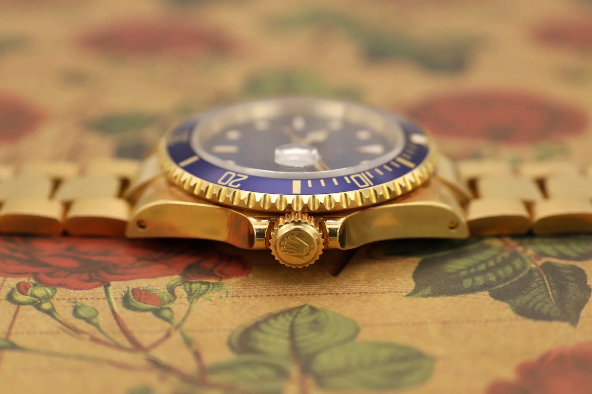 1994 Rolex Submariner Ref. 16618 | 18K YG | Blue Dial - Sierra Time Co