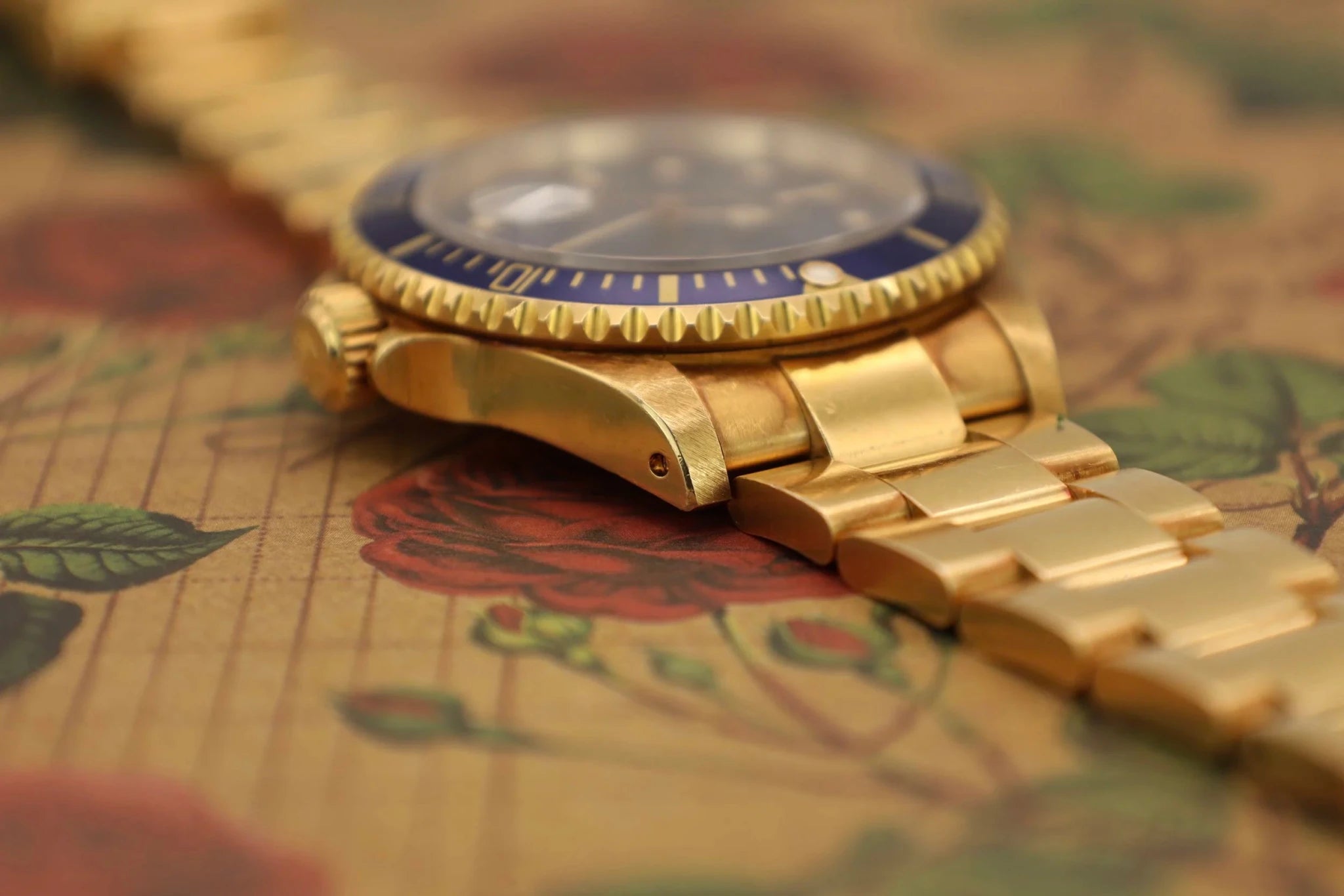 1994 Rolex Submariner Ref. 16618 | 18K YG | Blue Dial - Sierra Time Co