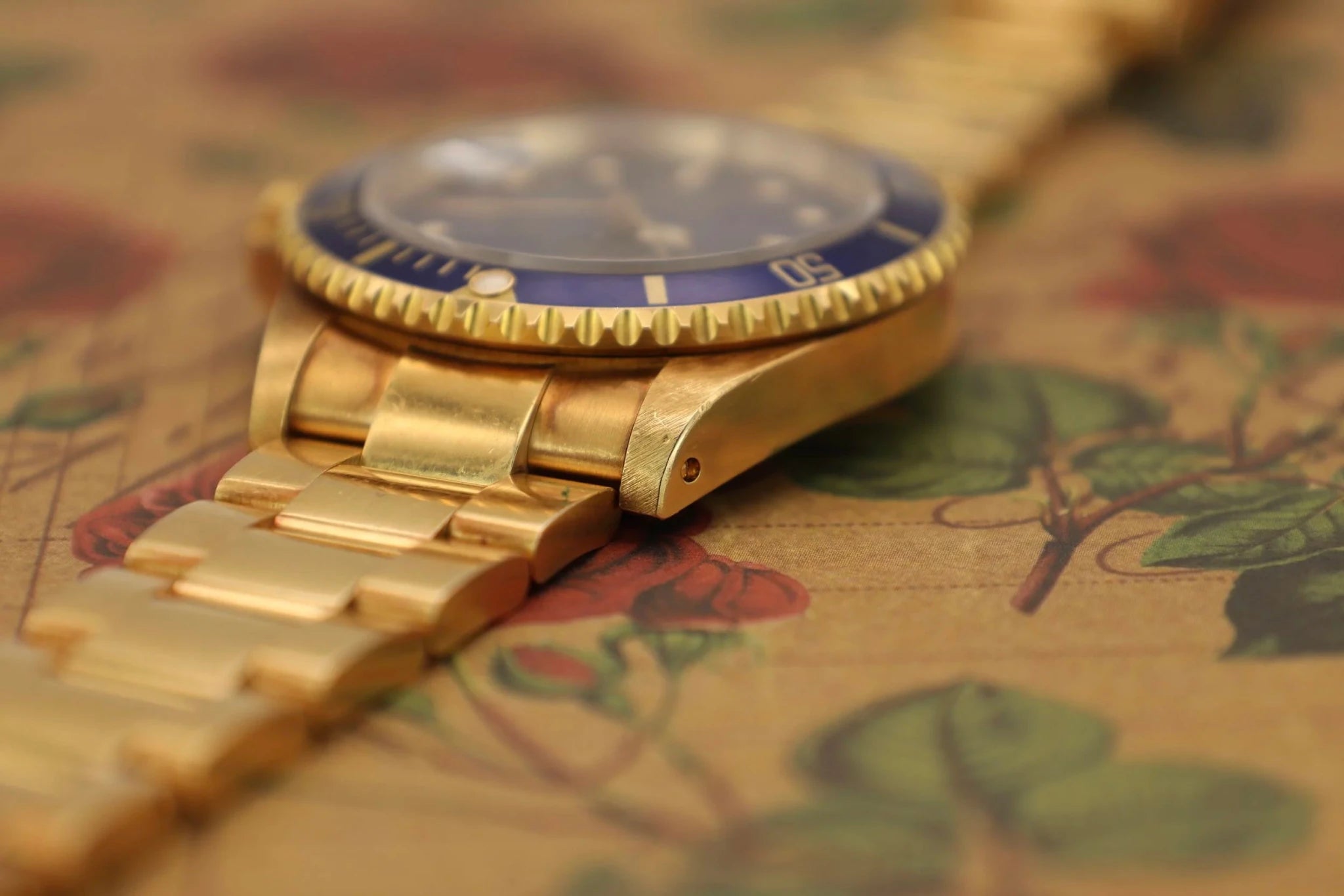 1994 Rolex Submariner Ref. 16618 | 18K YG | Blue Dial - Sierra Time Co