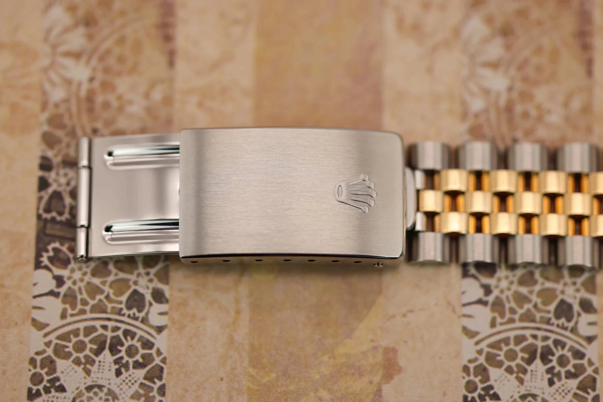 1995 Rolex Datejust Ref. 16233 | Champagne Tapestry Dial | Mint Condition - Sierra Time Co