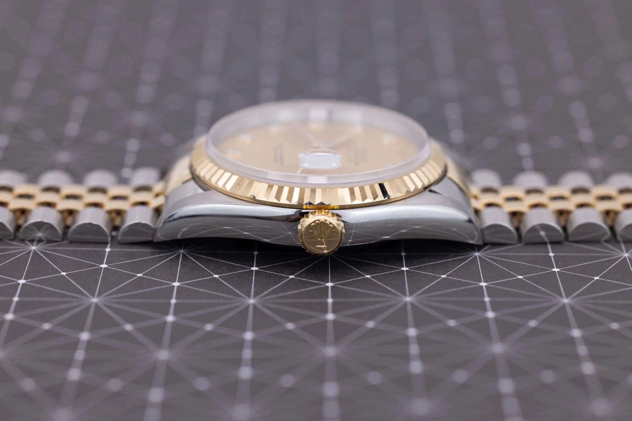 1995 Rolex Datejust Ref. 16233G | Champagne Big Diamond Dial - Sierra Time Co