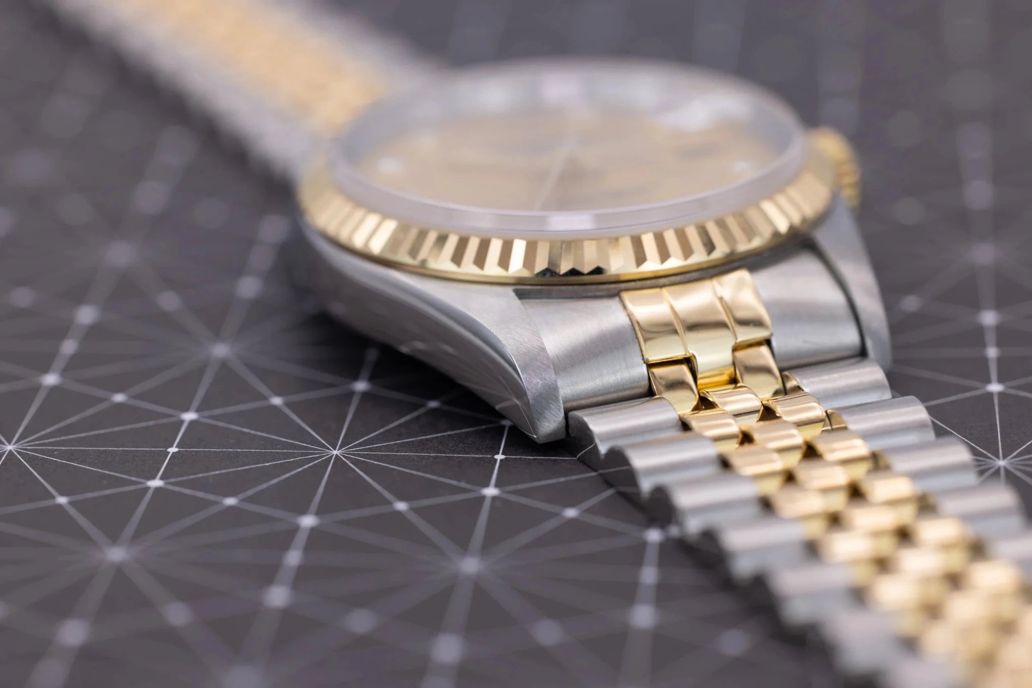 1995 Rolex Datejust Ref. 16233G | Champagne Big Diamond Dial - Sierra Time Co