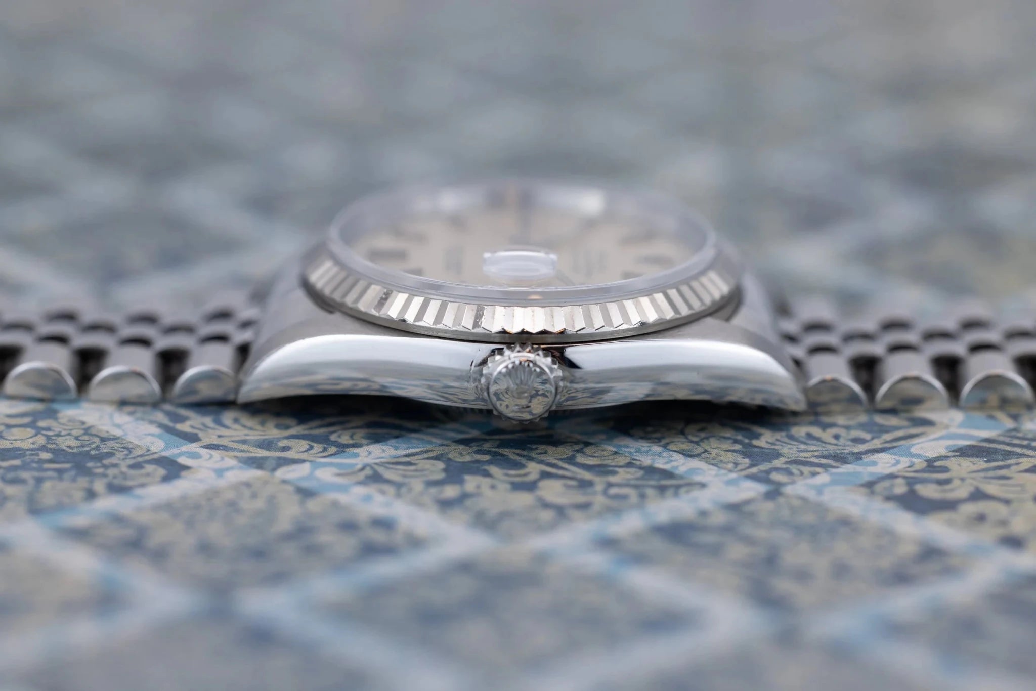 1995 Rolex Datejust Ref. 16234 | Silver Stick Dial | No-Holes Case - Sierra Time Co