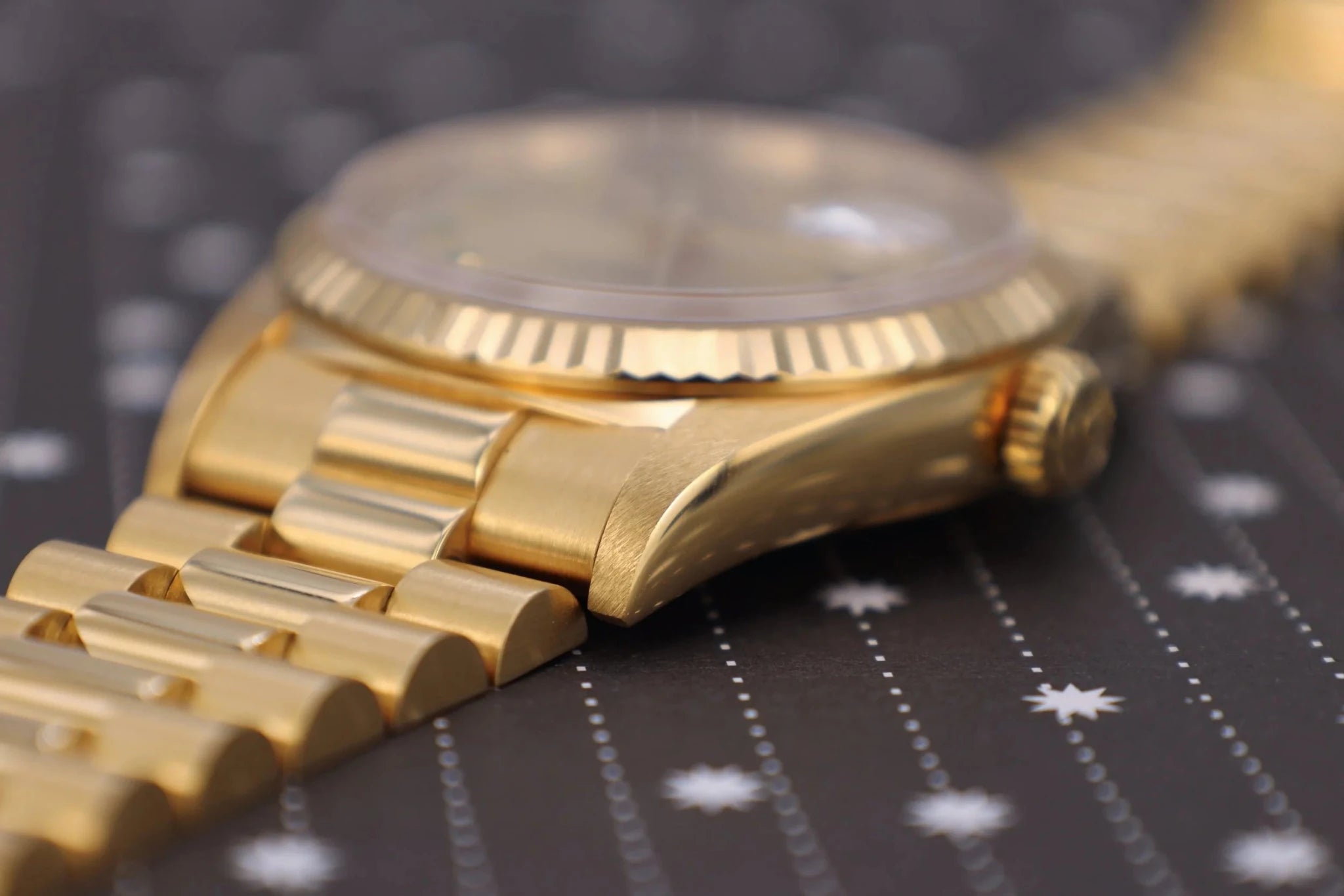 1995 Rolex Day-Date Ref. 18238 | Emerald and Diamond String Dial | Full Set - Sierra Time Co