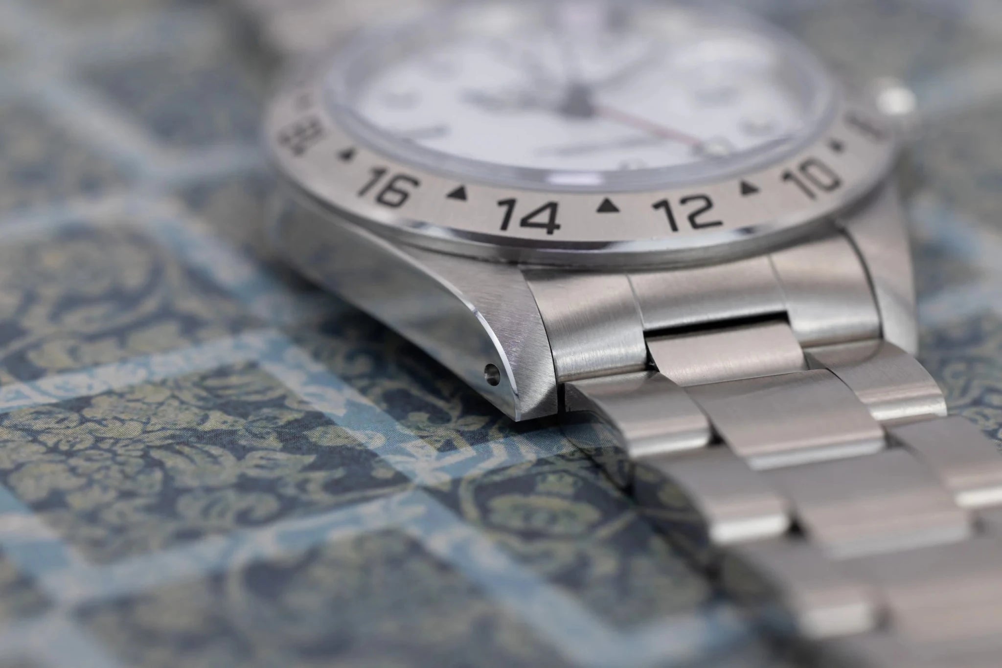 1995 Rolex Explorer II Ref. 16570 Polar | Early Tritium Gloss Dial - Sierra Time Co