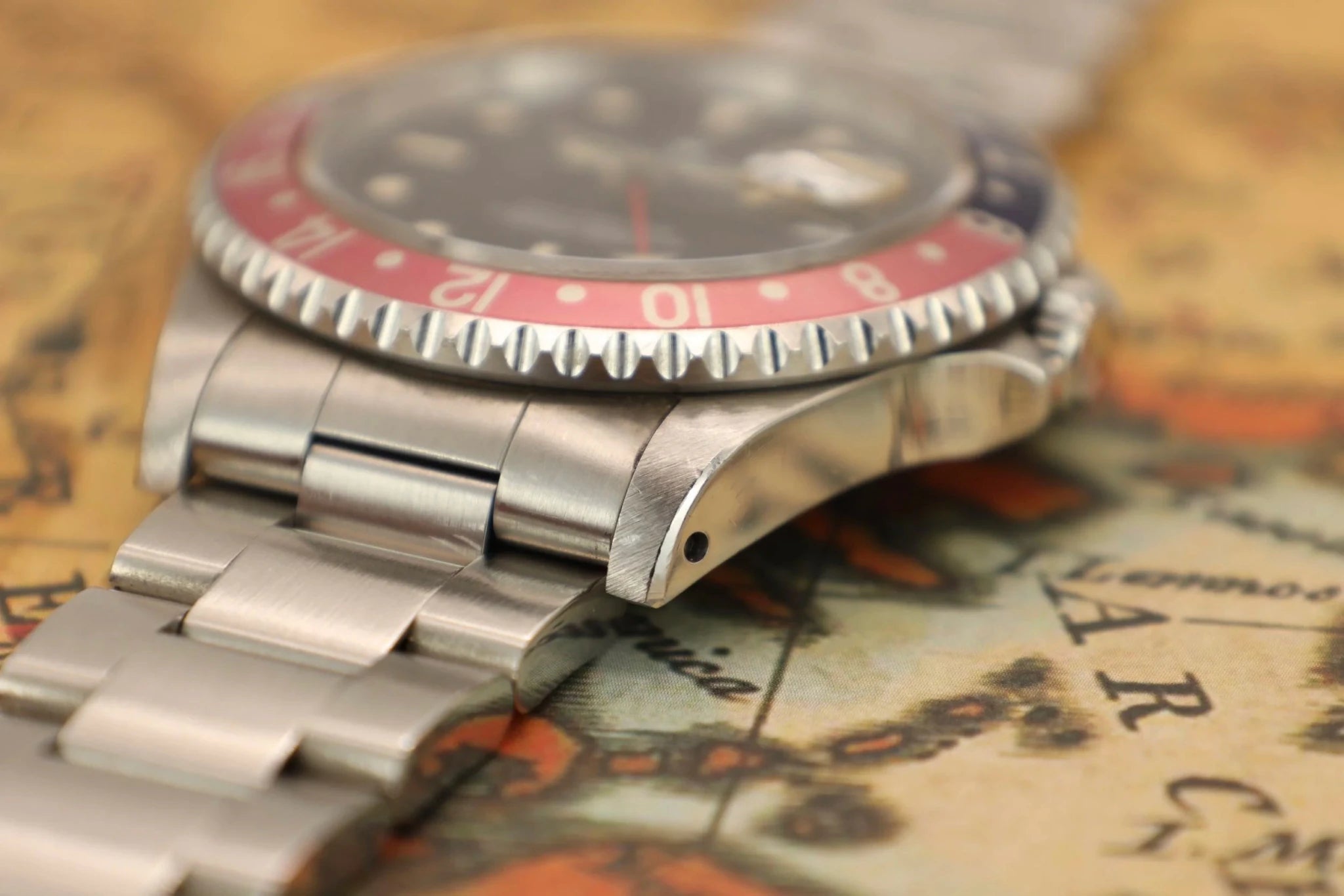 1995 Rolex GMT Master Ref. 16700 pepsi | Creamy Patina | Box and Papers - Sierra Time Co