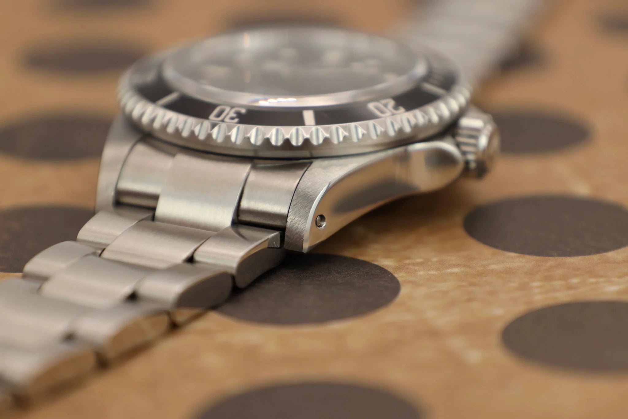 1995 Rolex Sea Dweller Ref. 16600 | Creamy Lume - Sierra Time Co