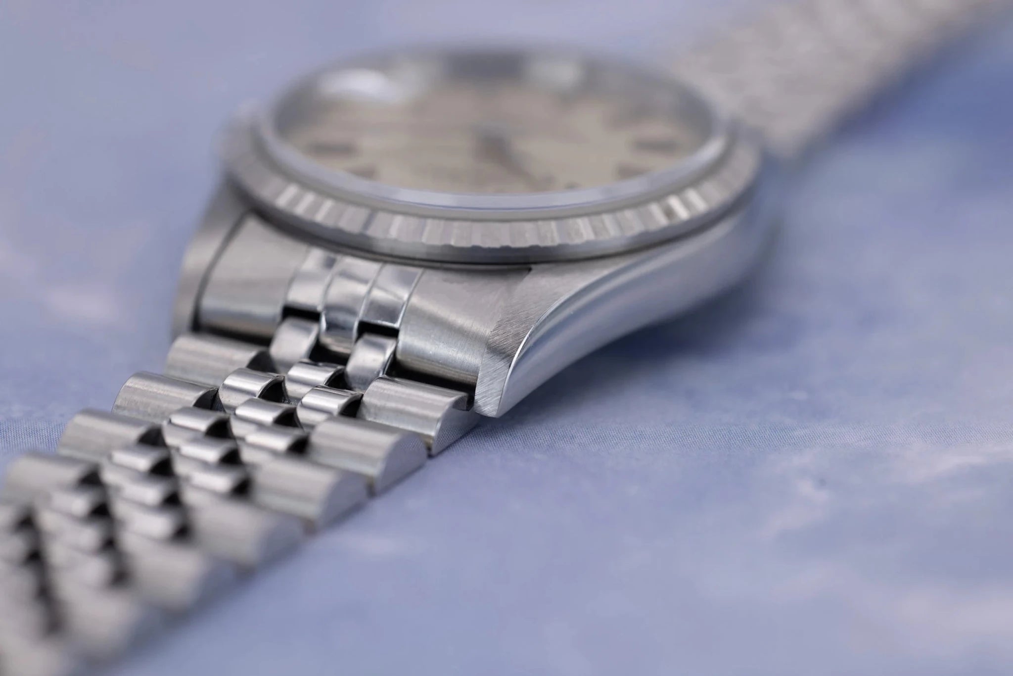 1996 Rolex Datejust Ref. 16220 | Silver Stick Dial | Mint Condition - Sierra Time Co