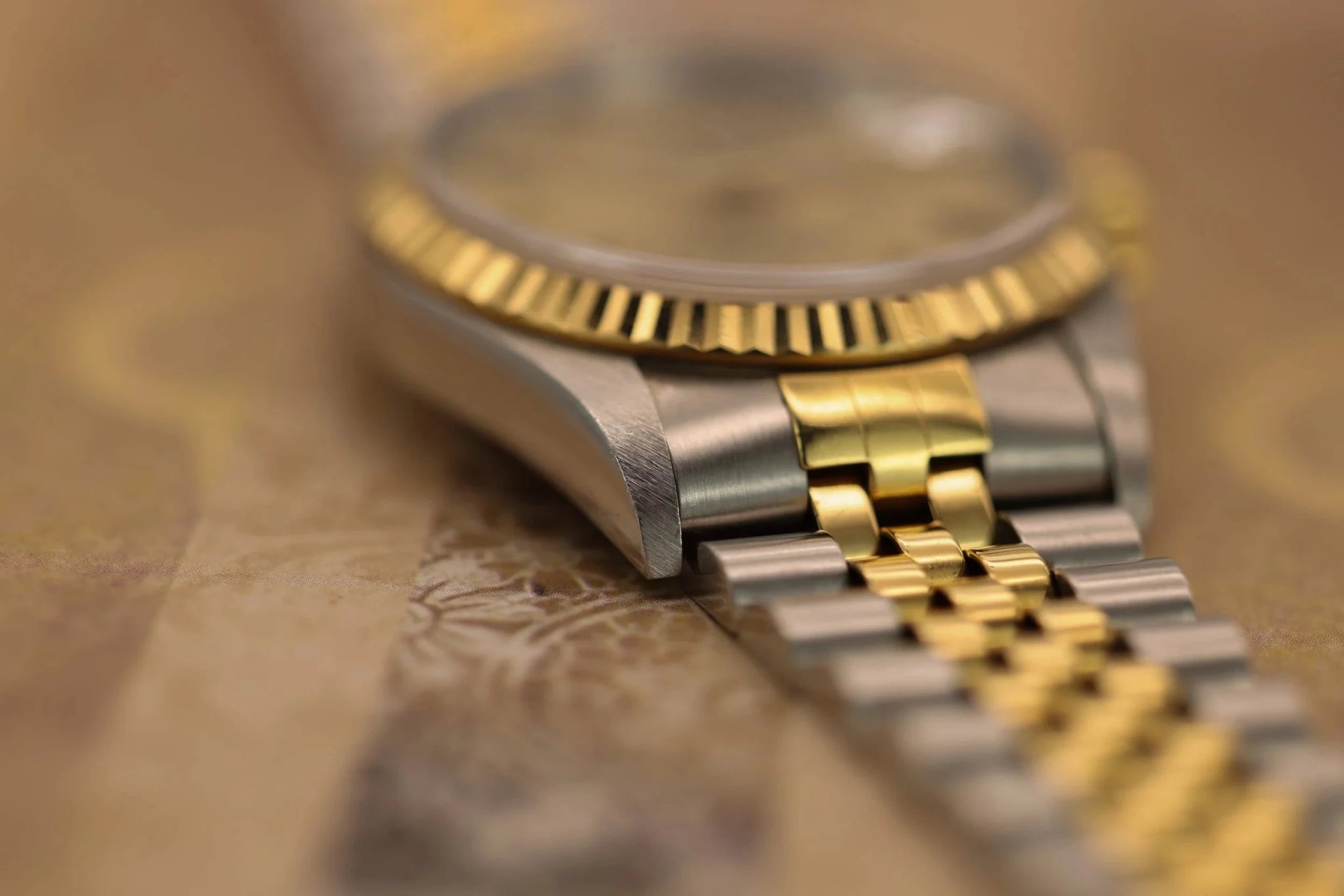 1996 Rolex Datejust Ref. 16233 | Champagne Dial - Sierra Time Co