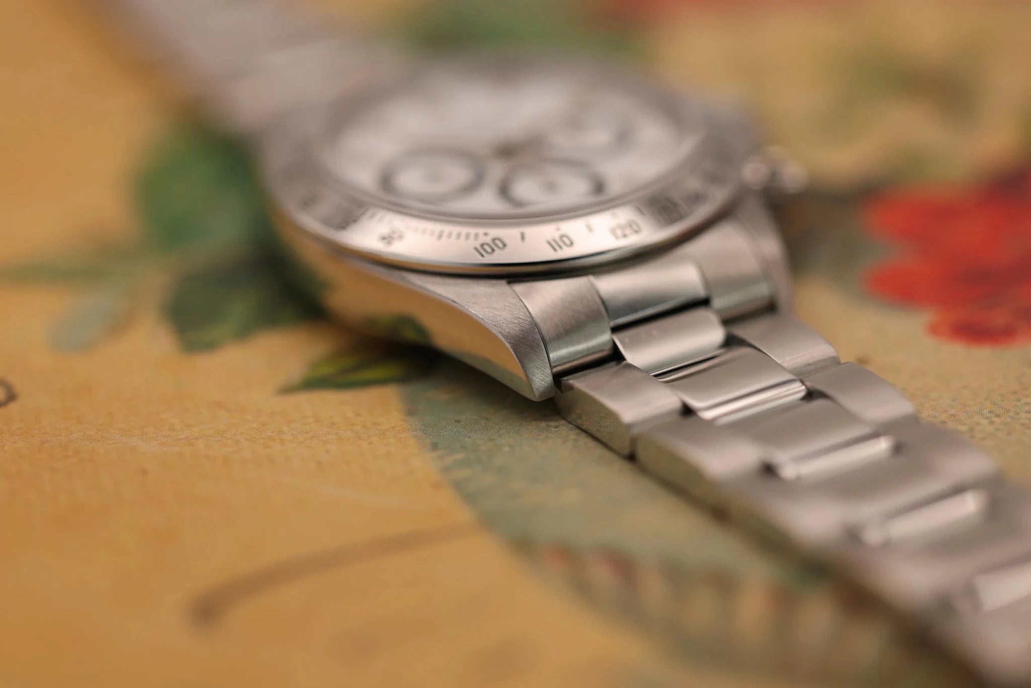 1996 Rolex Daytona Ref. 16520 | White Dial | Box and Papers - Sierra Time Co