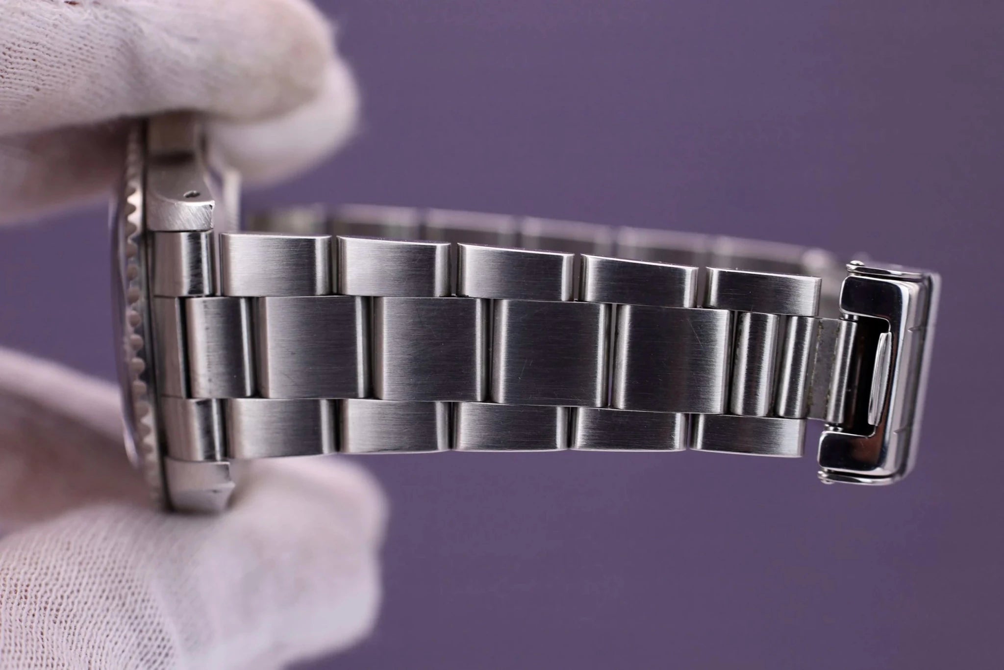 1996 Rolex Submariner Ref. 14060 | Creamy Tritium | Box and Papers - Sierra Time Co