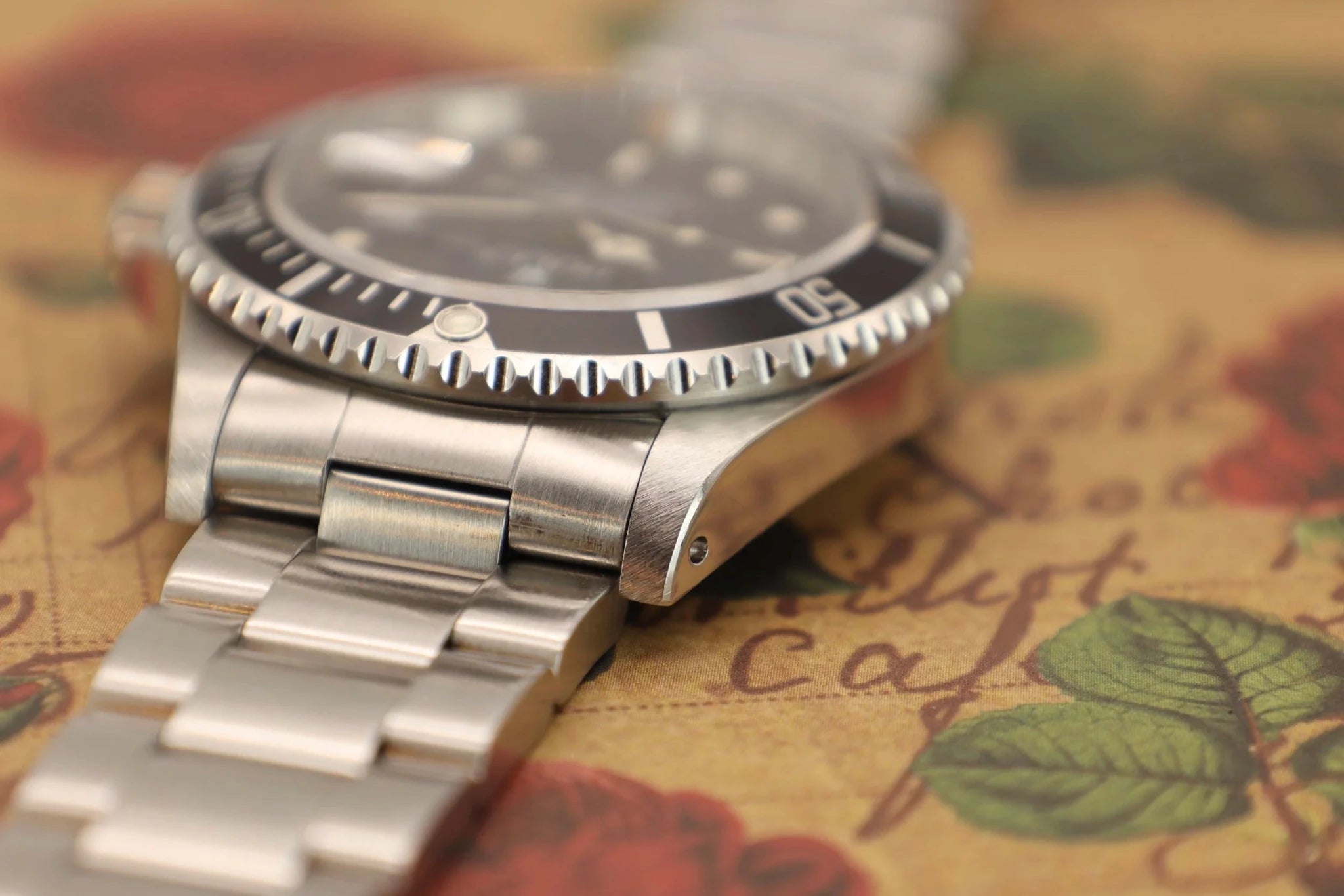 1996 Rolex Submariner Ref. 16610 | Creamy Patina | Box and Papers - Sierra Time Co