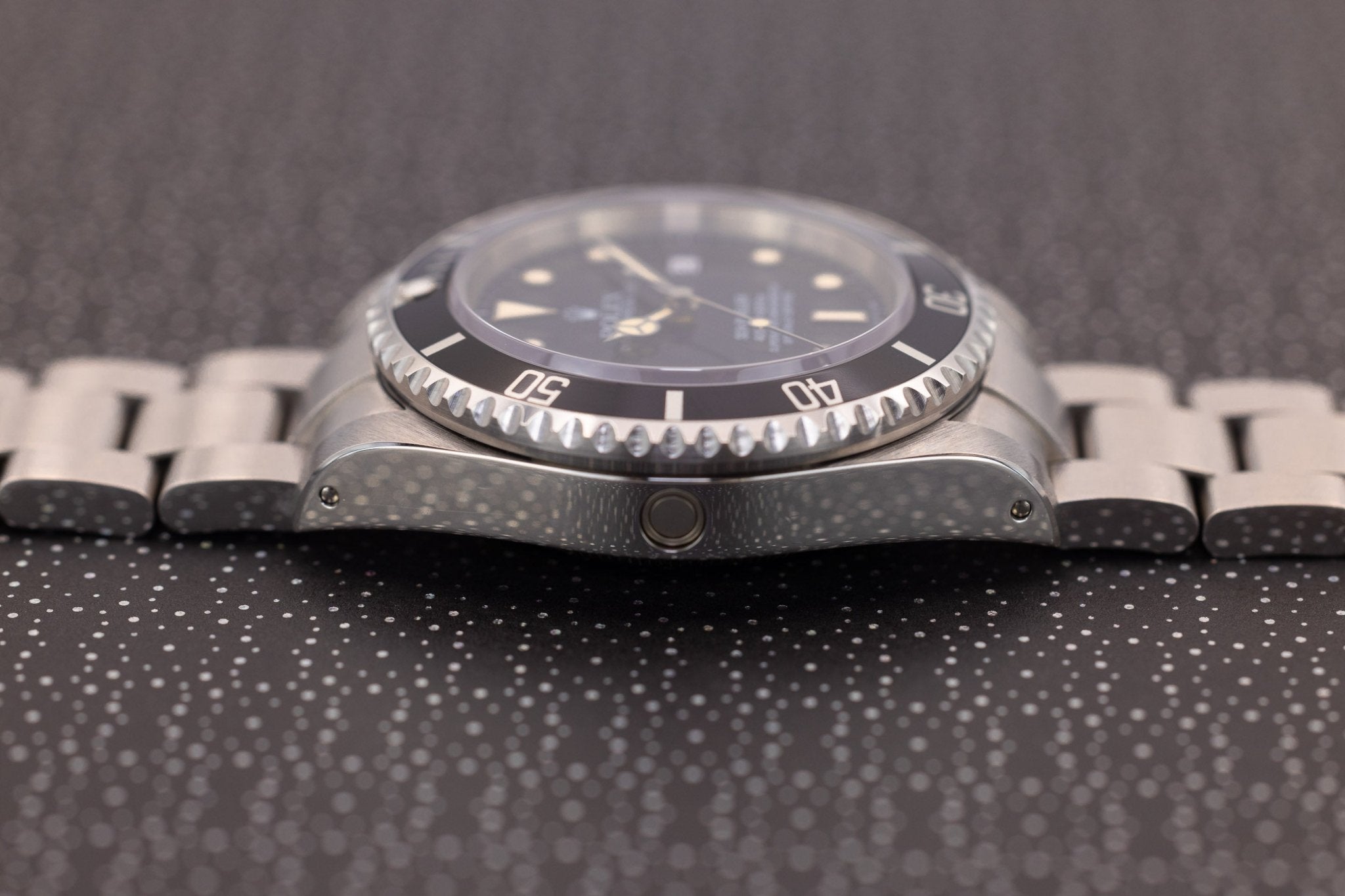 1997 Rolex Sea-Dweller Ref. 16600 | NOS | Vivid Patina | Full Set - Sierra Time Co