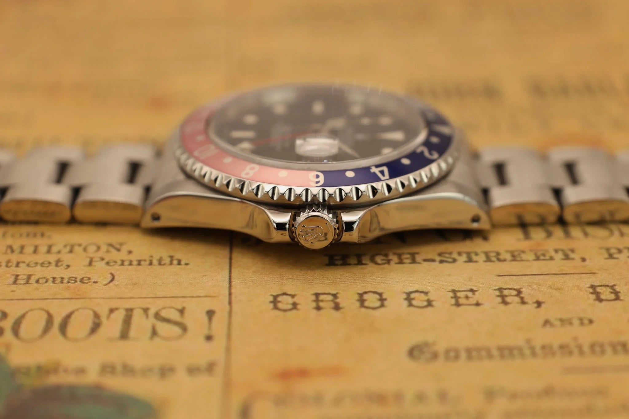 1998 Rolex GMT Master Ref. 16700 Pepsi | Creamy Patina | Box and Papers - Sierra Time Co