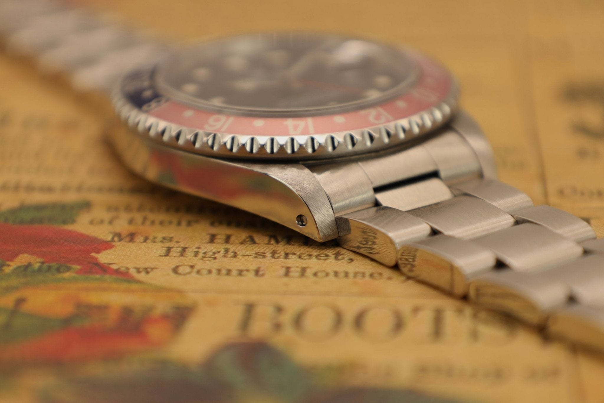 1998 Rolex GMT Master Ref. 16700 Pepsi | Creamy Patina | Box and Papers - Sierra Time Co
