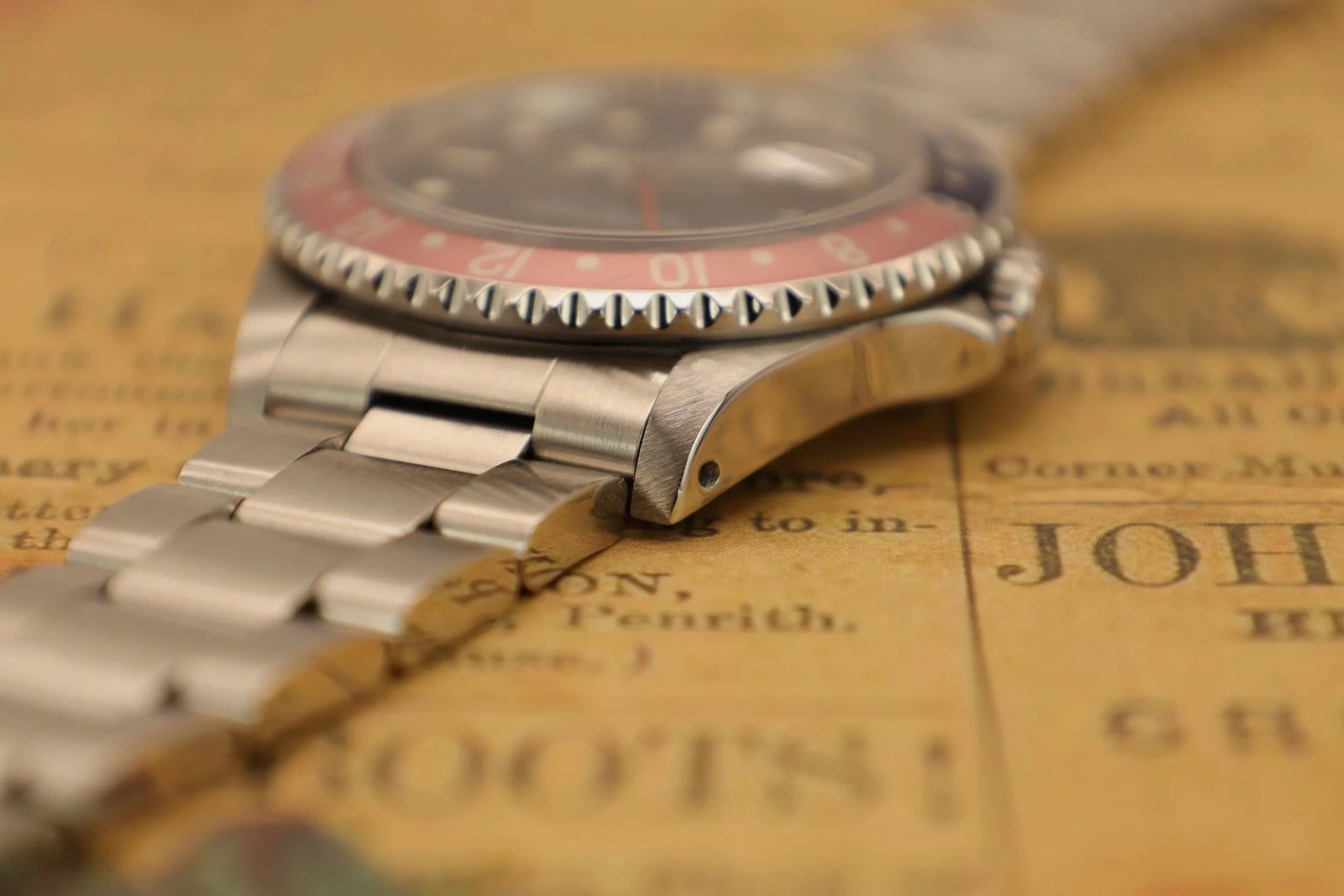 1998 Rolex GMT Master Ref. 16700 Pepsi | Creamy Patina | Box and Papers - Sierra Time Co