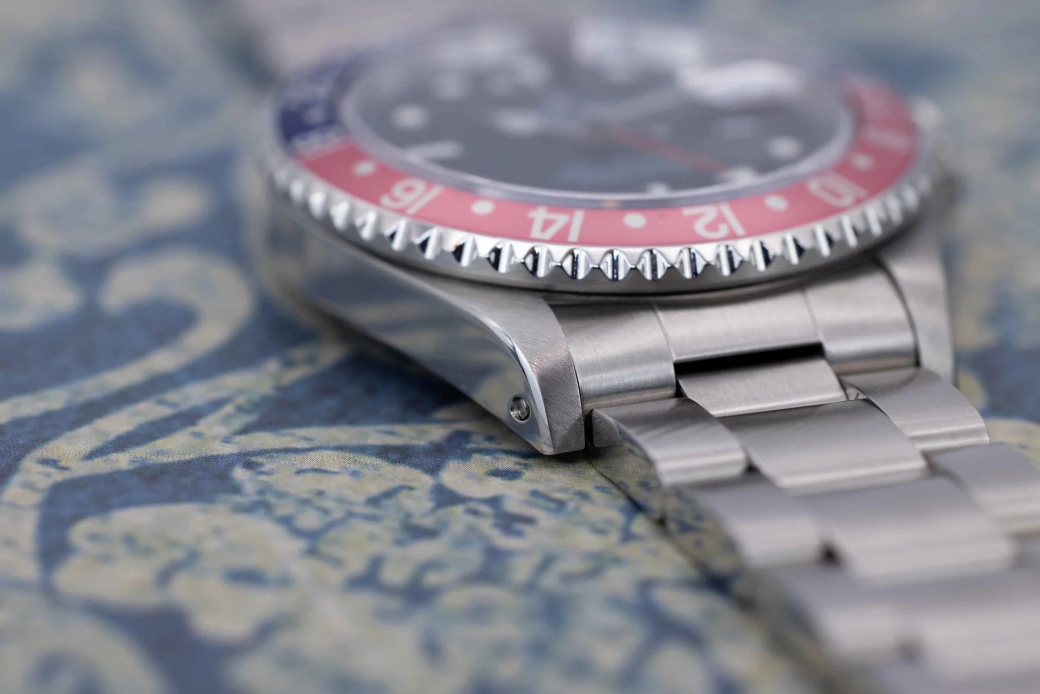 1998 Rolex GMT Master Ref. 16700 Pepsi | Swiss only | Box and Papers - Sierra Time Co