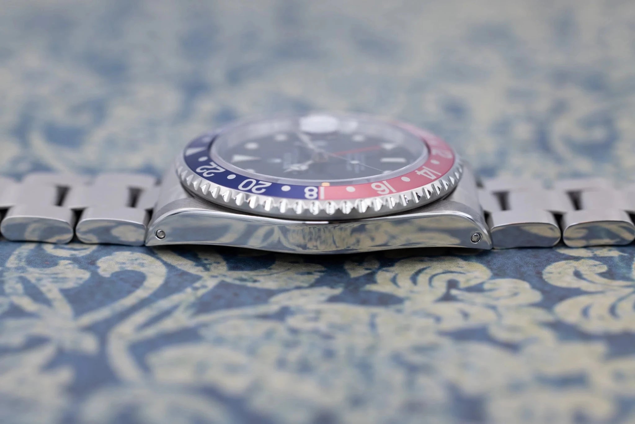 1998 Rolex GMT Master Ref. 16700 Pepsi | Swiss only | Box and Papers - Sierra Time Co