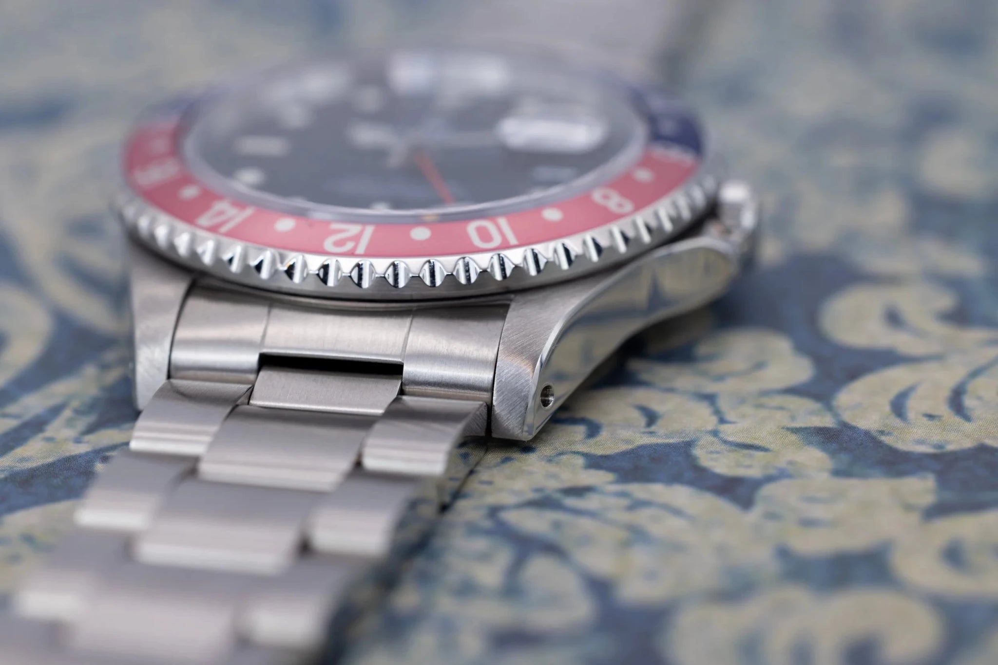 1998 Rolex GMT Master Ref. 16700 Pepsi | Swiss only | Box and Papers - Sierra Time Co