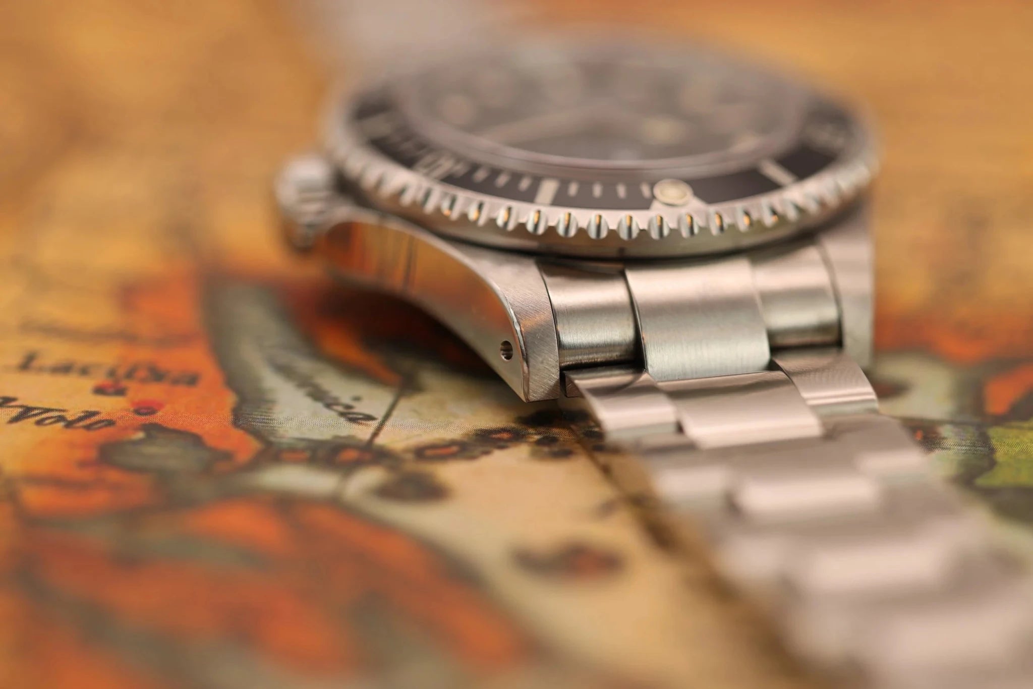1998 Rolex Sea-Dweller Ref. 16600 | Creamy Patina | Full Set - Sierra Time Co